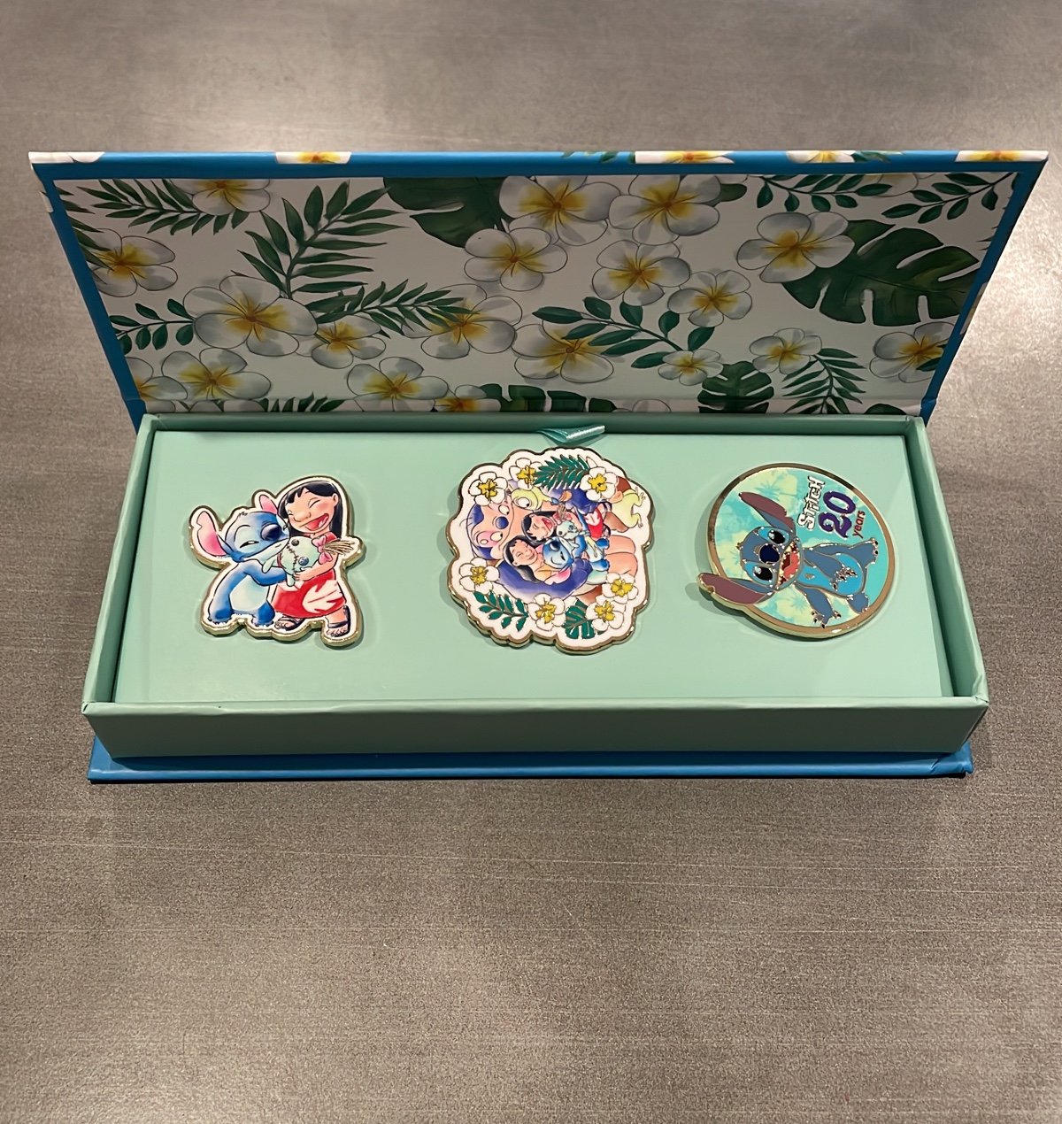 Lilo Stitch 20th Anniversary Pin 3 Pin Box Set