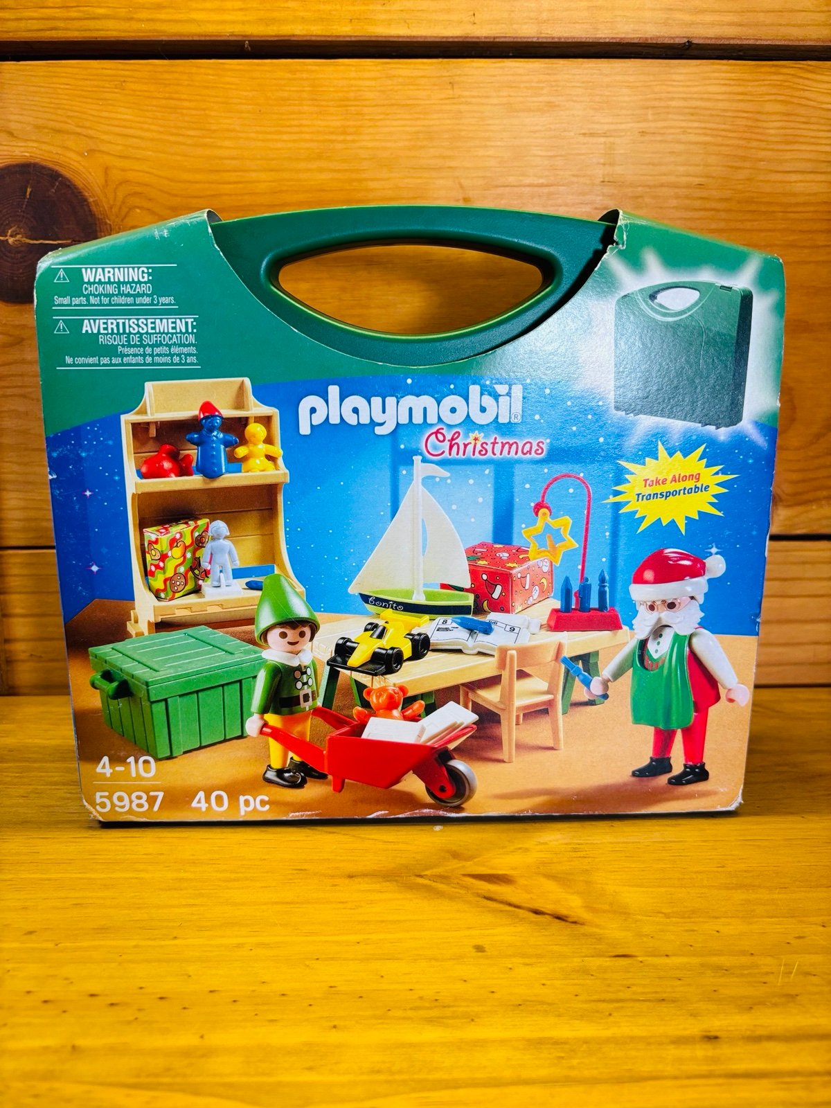 Playmobil #5987 Santa's Workshop Christmas 40Pc Carrying Case Never Opened