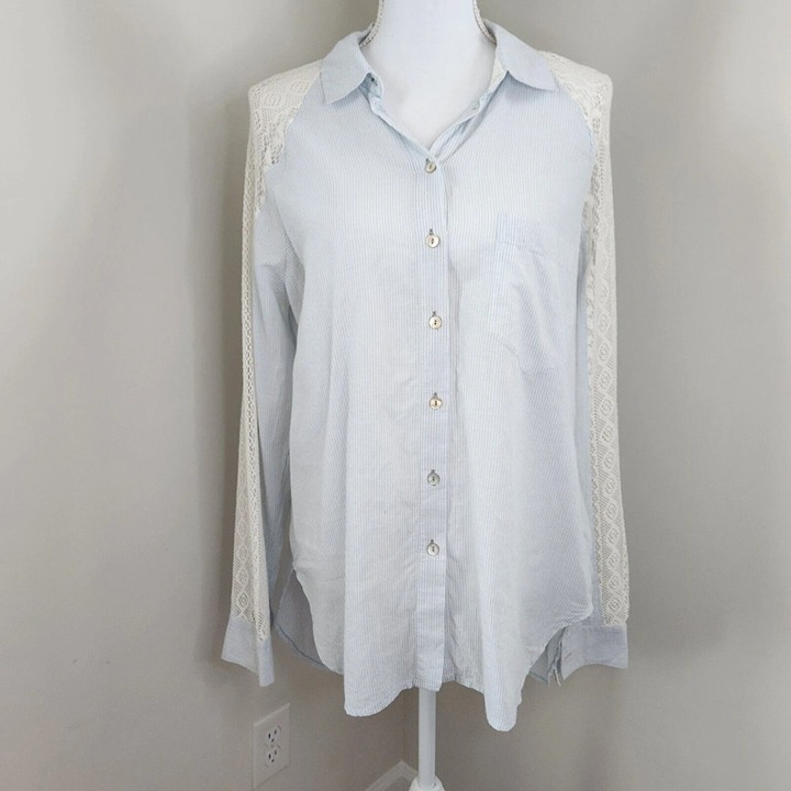 Anthropologie Holding Horses Crochet Lace Button Front Blouse