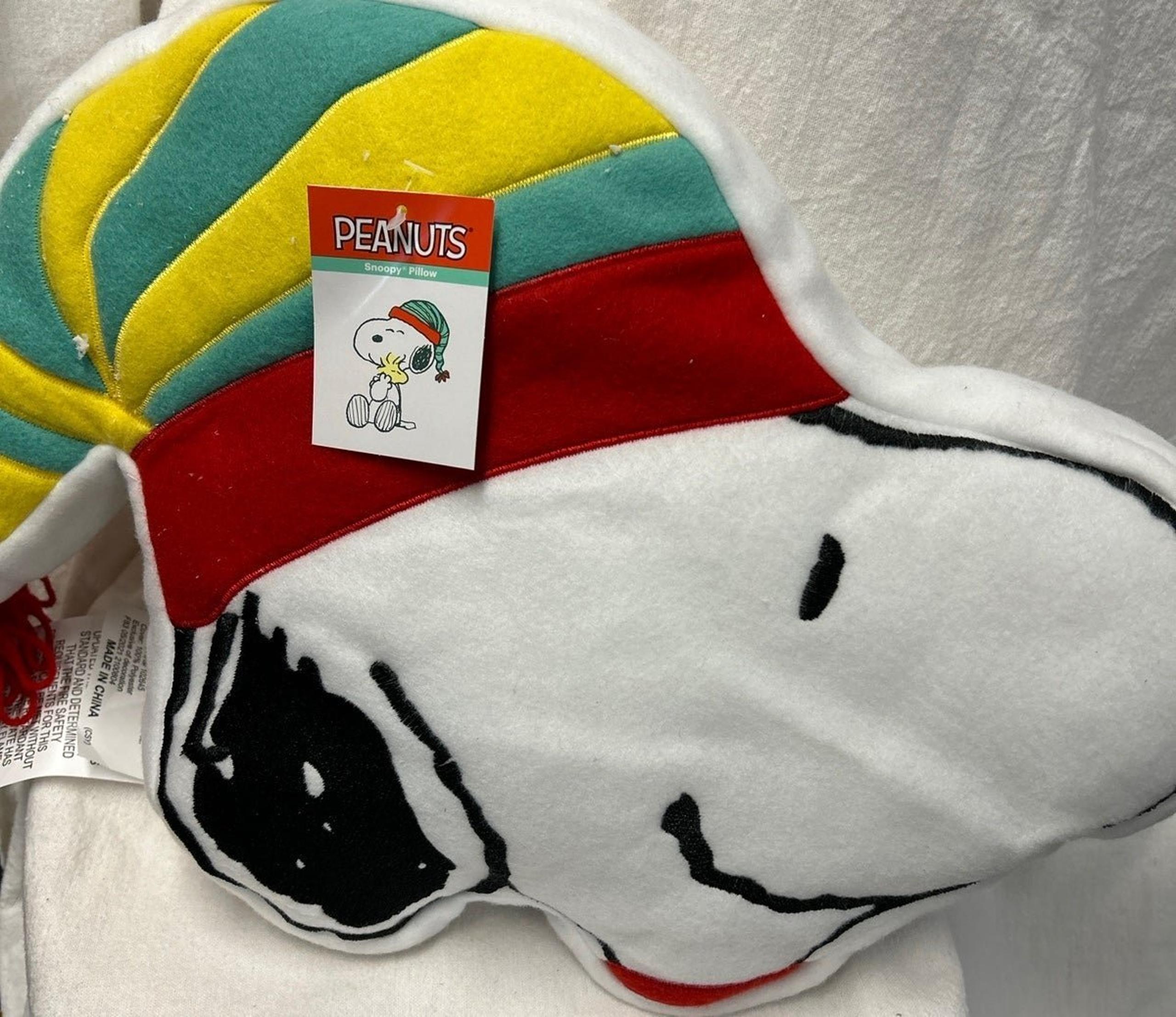 Snoopy head shaped pillow