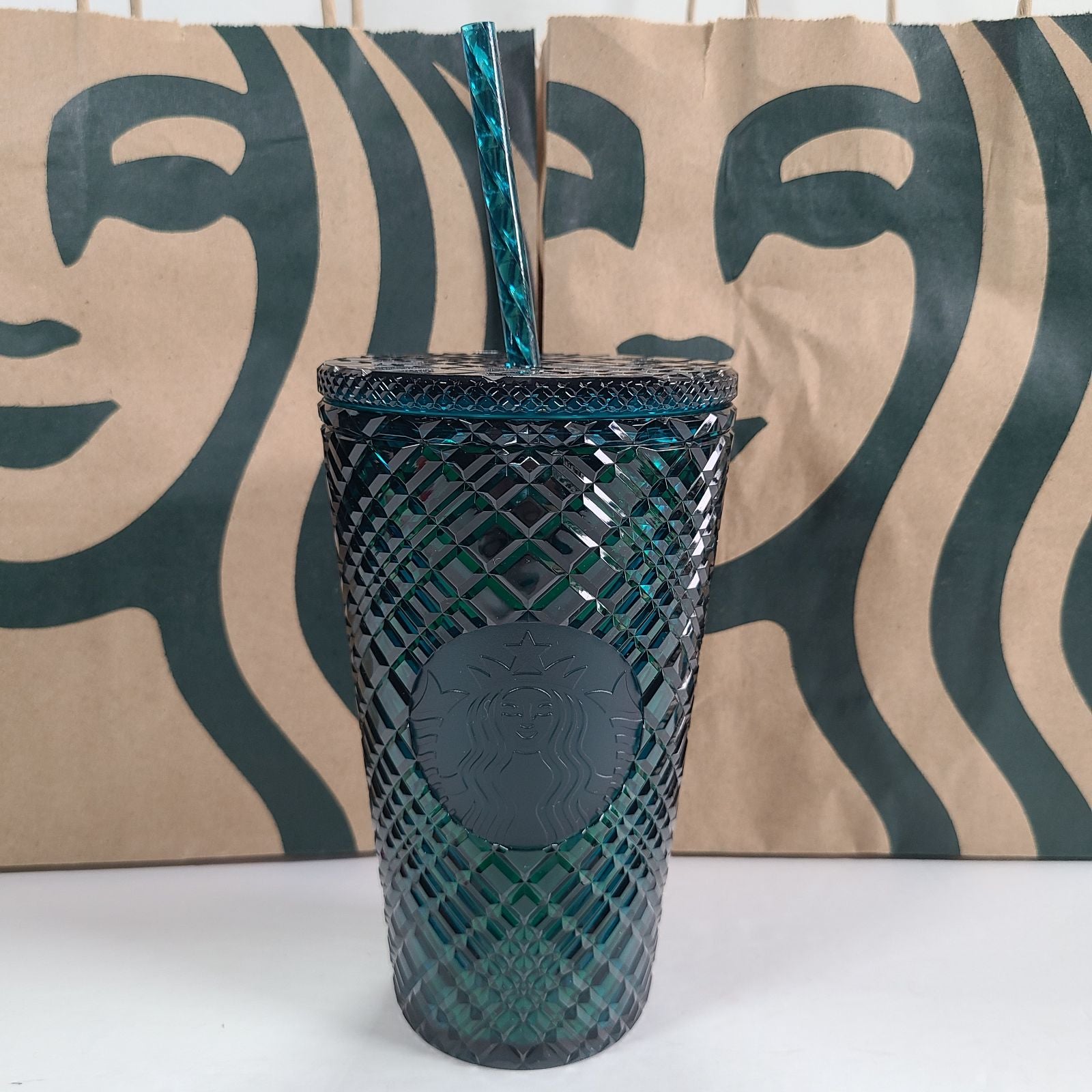 Starbucks Holiday 2021 Jeweled Green Grande Tumbler
