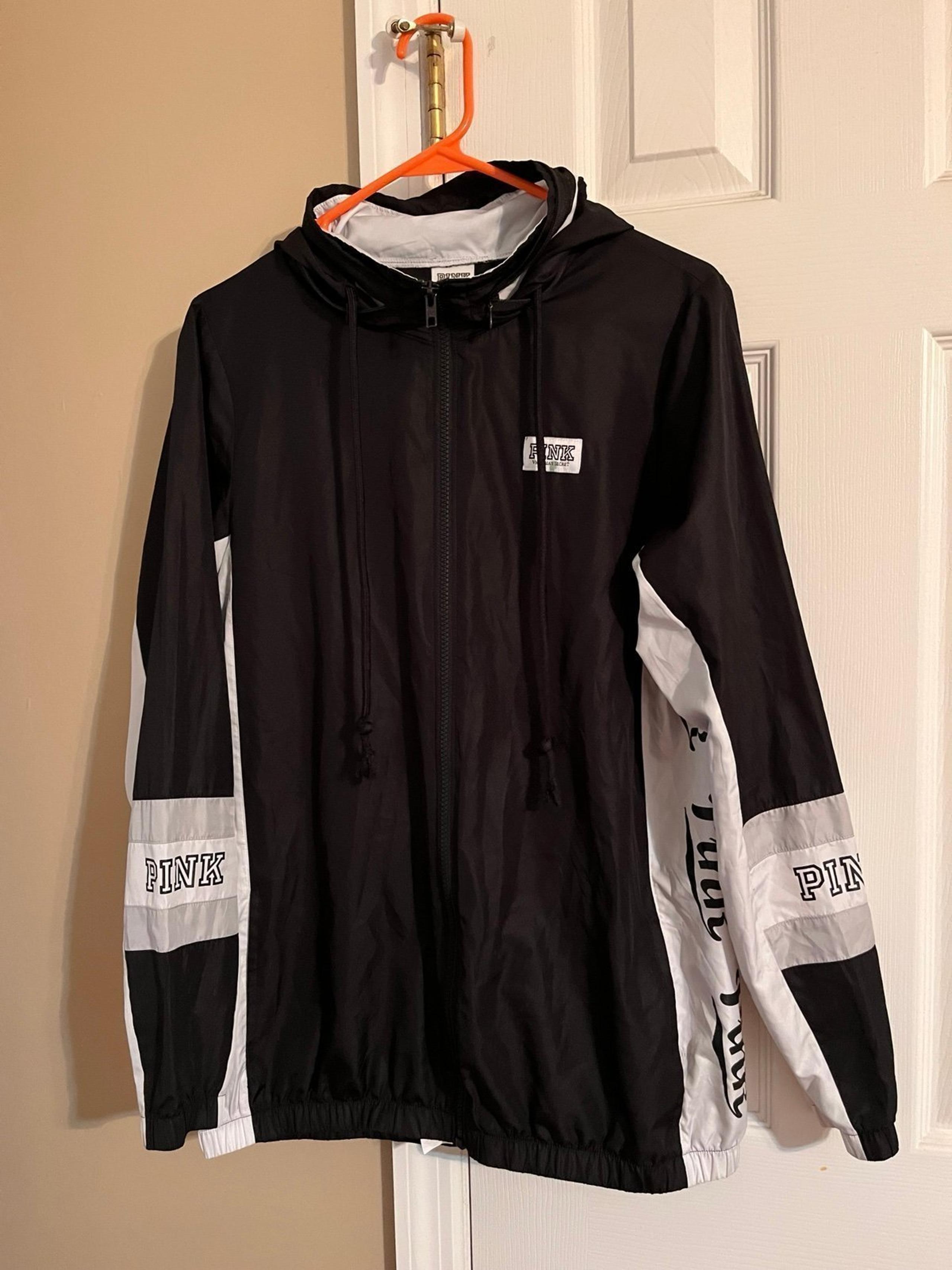 SALE PINK VS Black & White Hoodie Windbreaker. Women’s XS/S