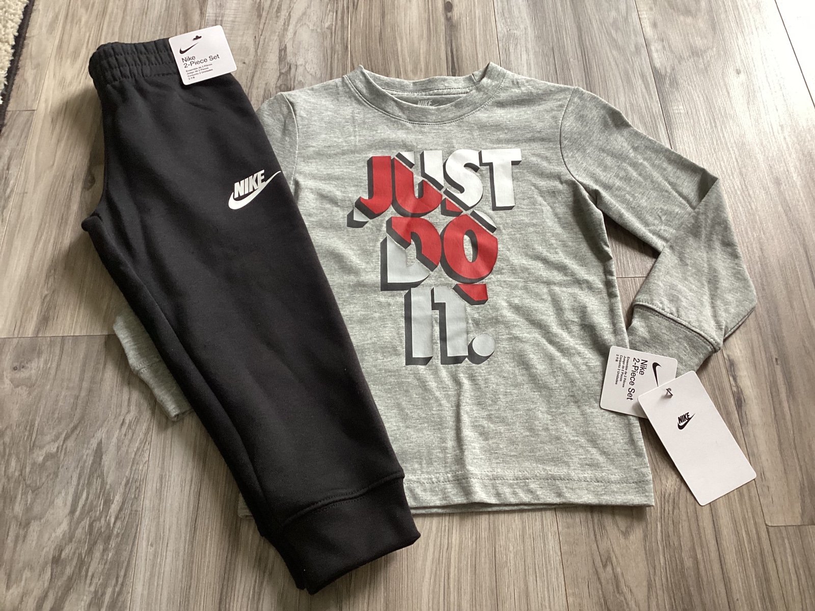 Nike boys l/s shirt & joggers set size 4(NWT)