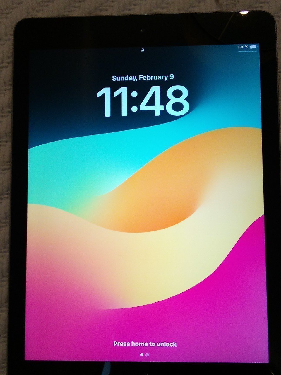 Apple iPad 2018 6th Gen 32GB Wi-Fi