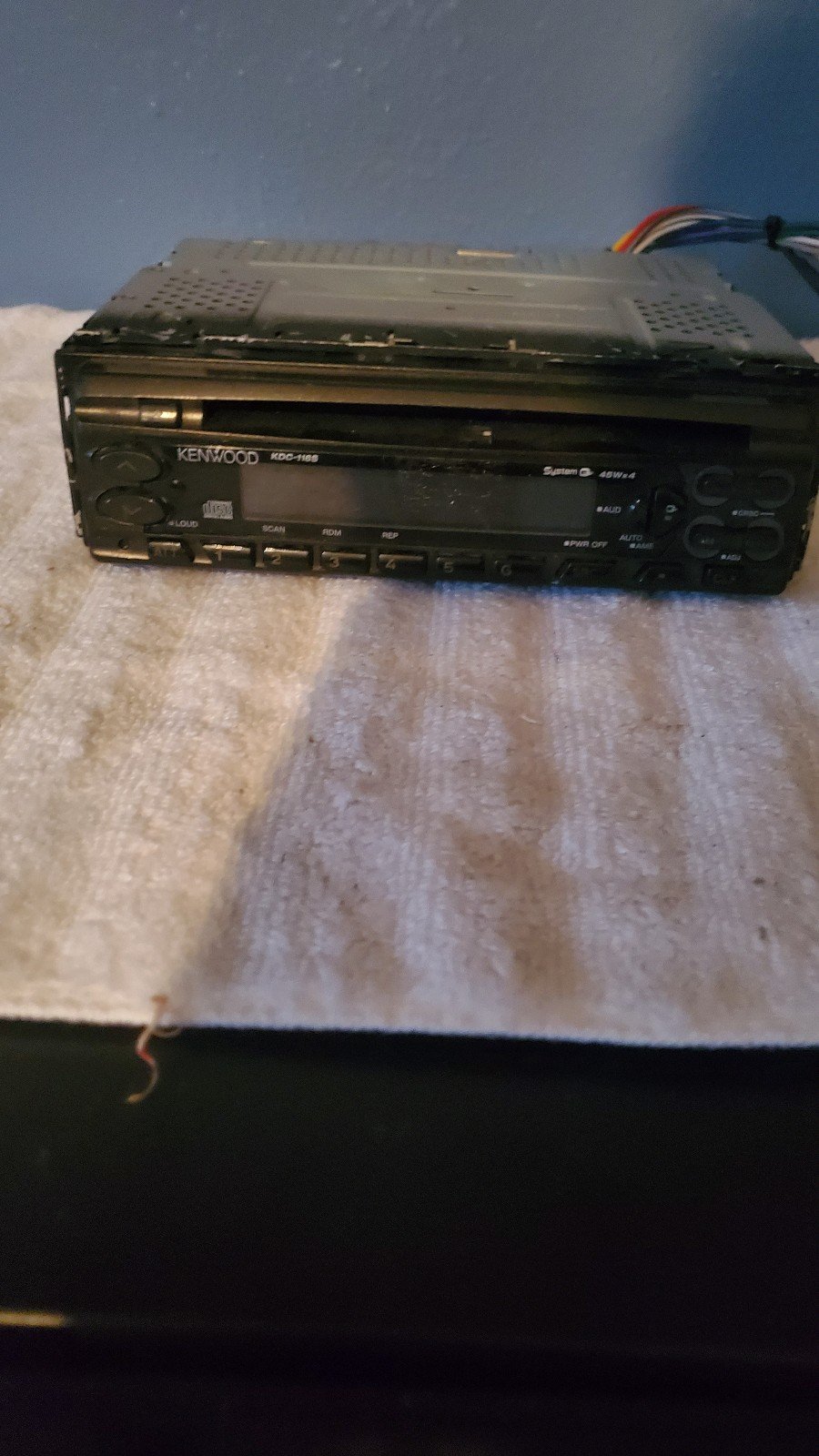 Kenwood Car Stereo Receiver ( KDC-116S )