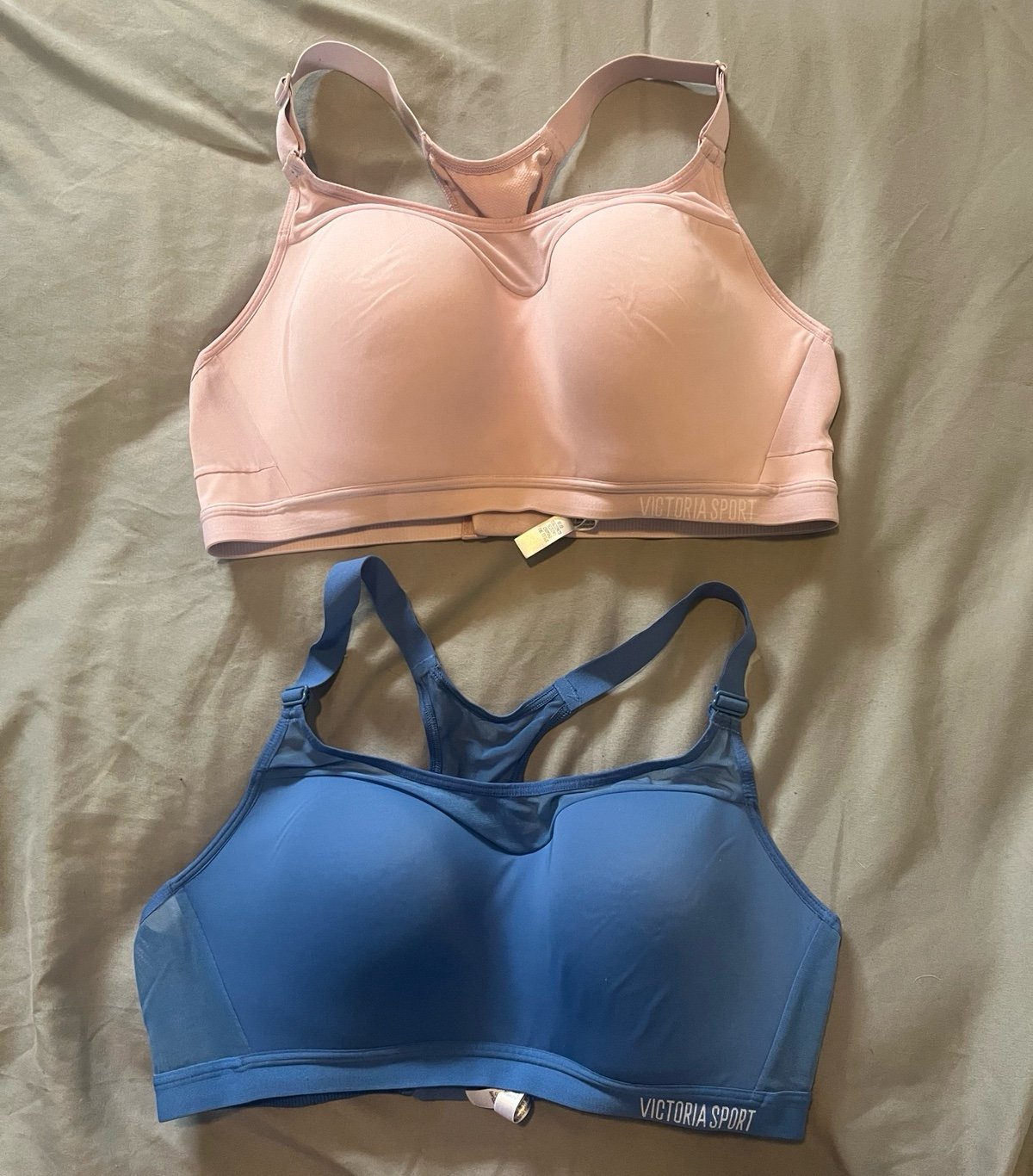 Victoria's Secret Incredible Lightweight Max Sports Bra X2