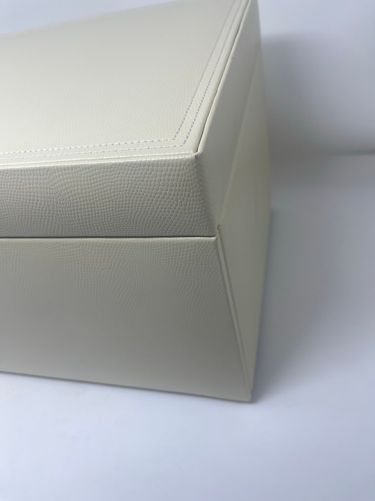 Pottery barn wolf McKenna jewelry box. New Jewelry boxes