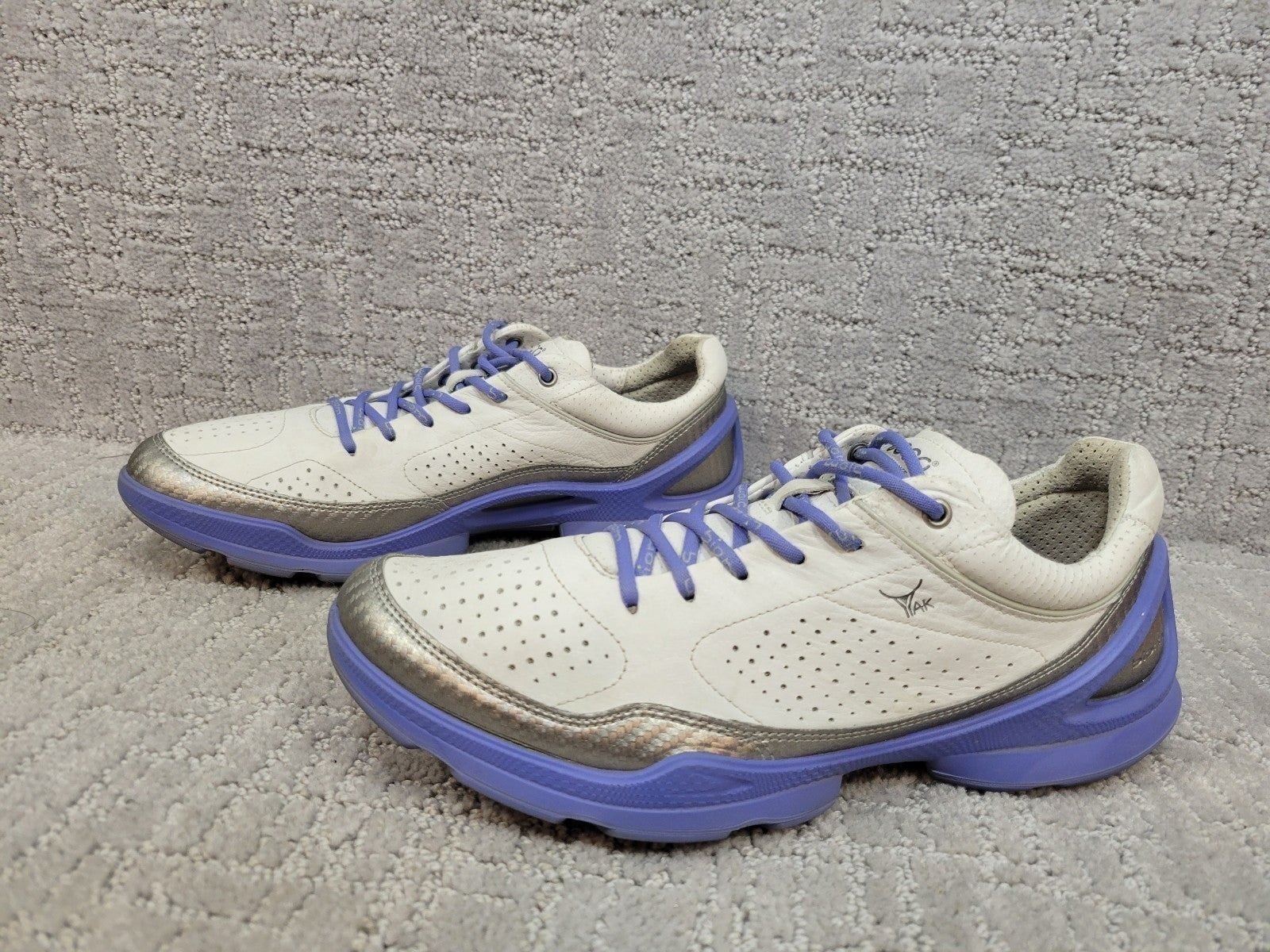 Ecco Blom Women's Size Eu 38 US 7/7.5 Multicolor Lace Up Sneakers Shoes.