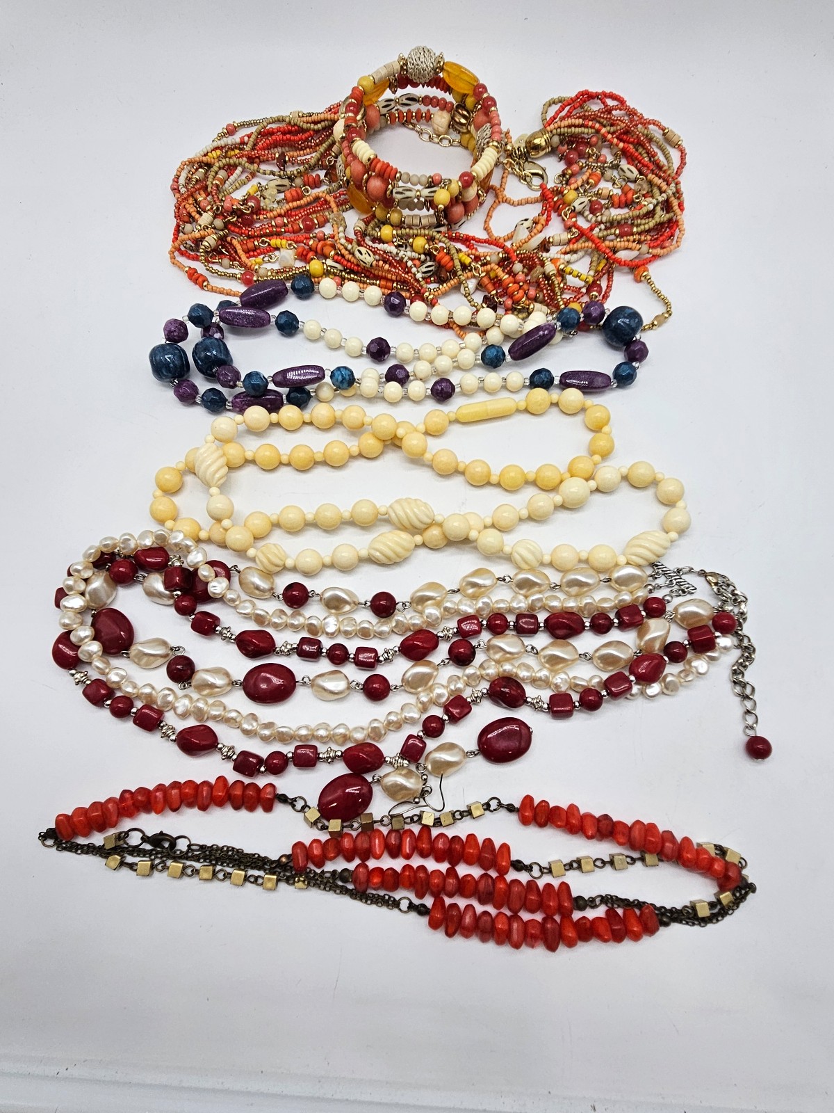 Lot of vintage jewelry necklaces, bracelet, earrings 7 pieces