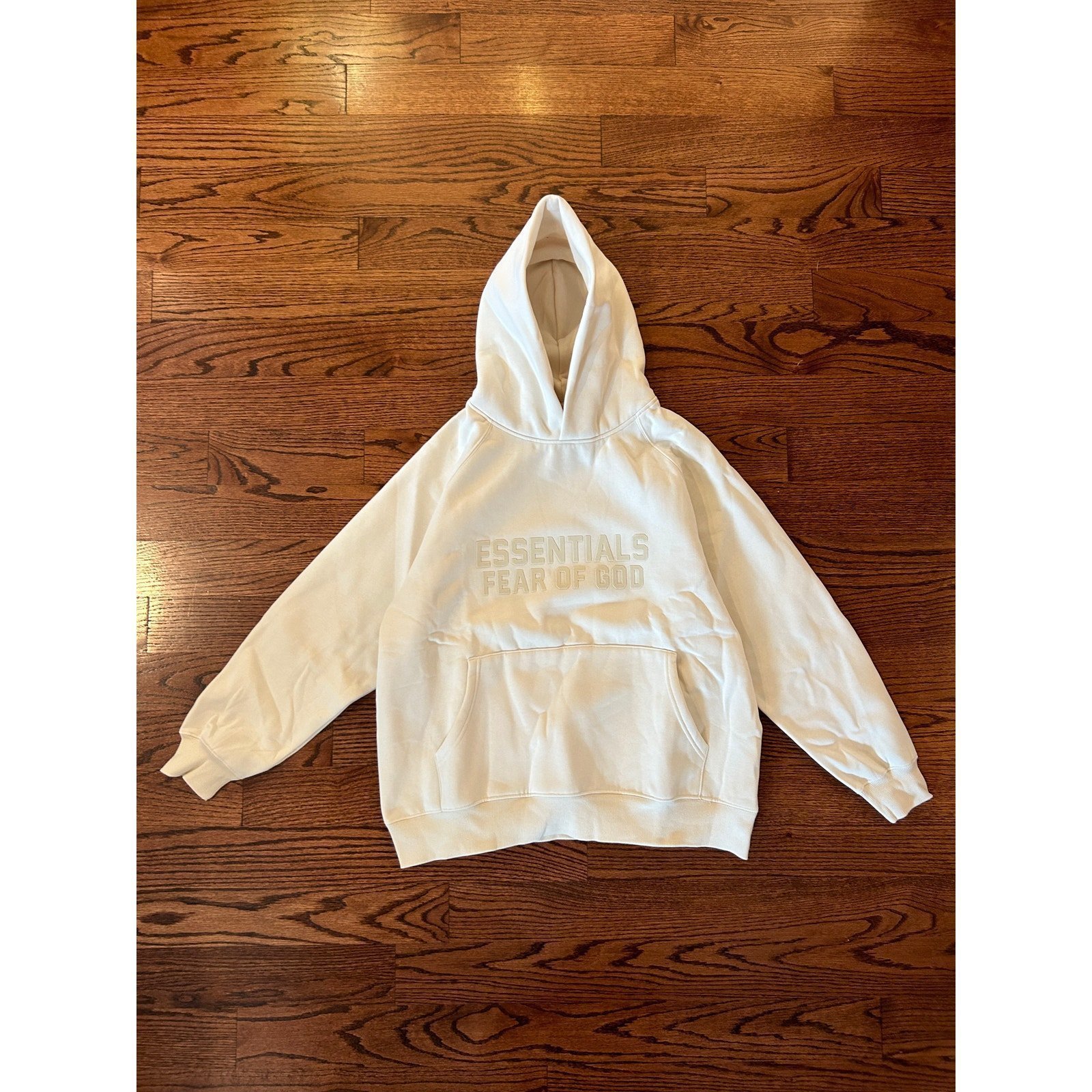 New Essentials Fear Of God Print Logo Cream Hoodie Small