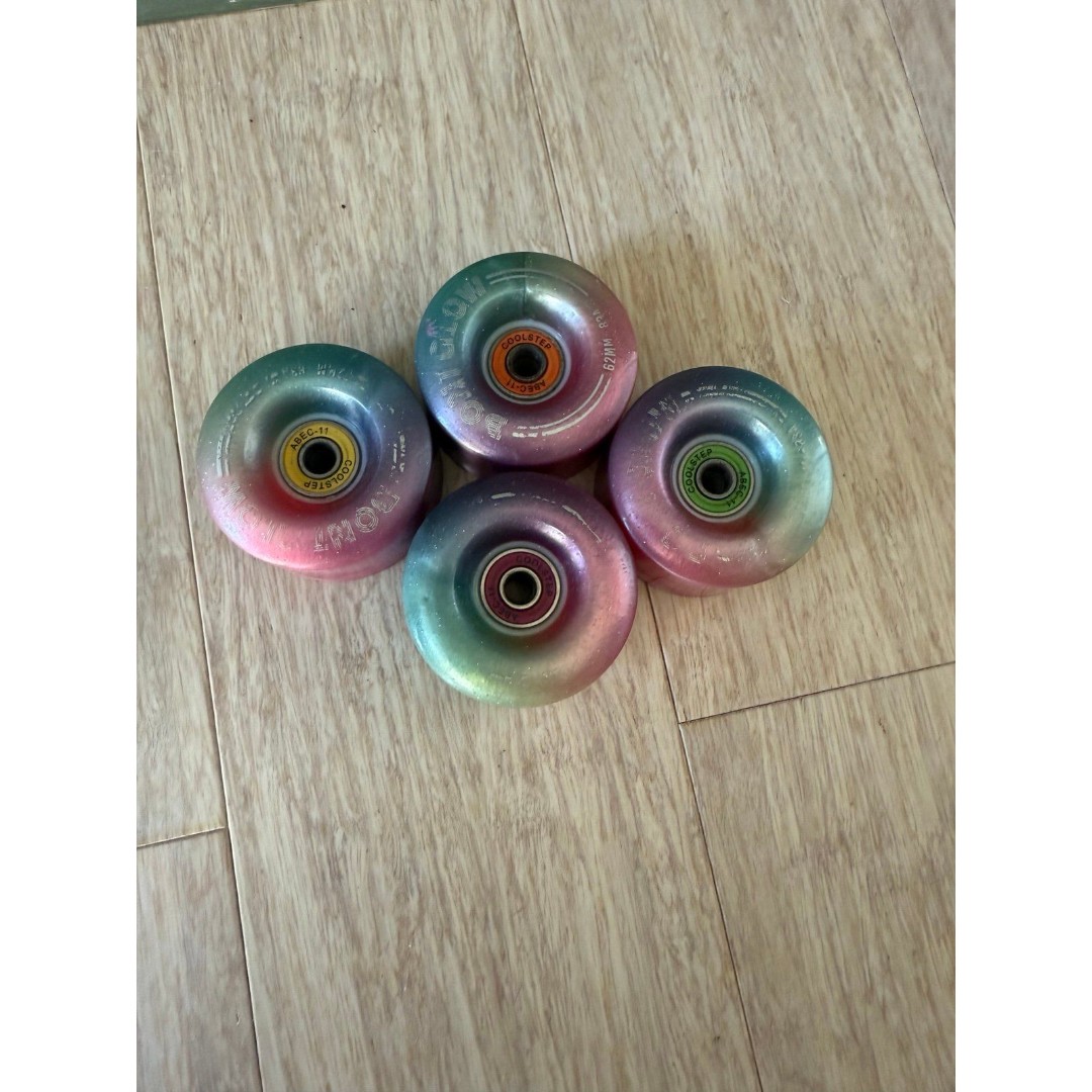 8 Pack -Bont Skates - Glow Light Up LED Quad Roller Skate Wheels