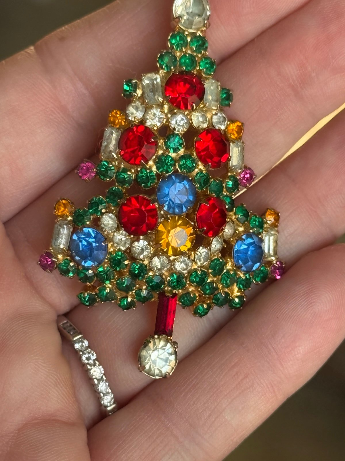 Vintage Christmas Tree Brooch Warner