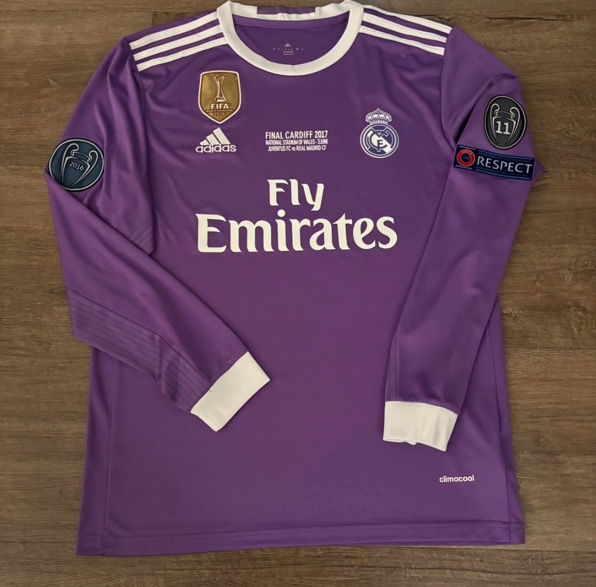 Ronaldo Retro Real Madrid Away 2016-2017 UCL CHAMPIONS LEAGUE FINAL JERSEY XL