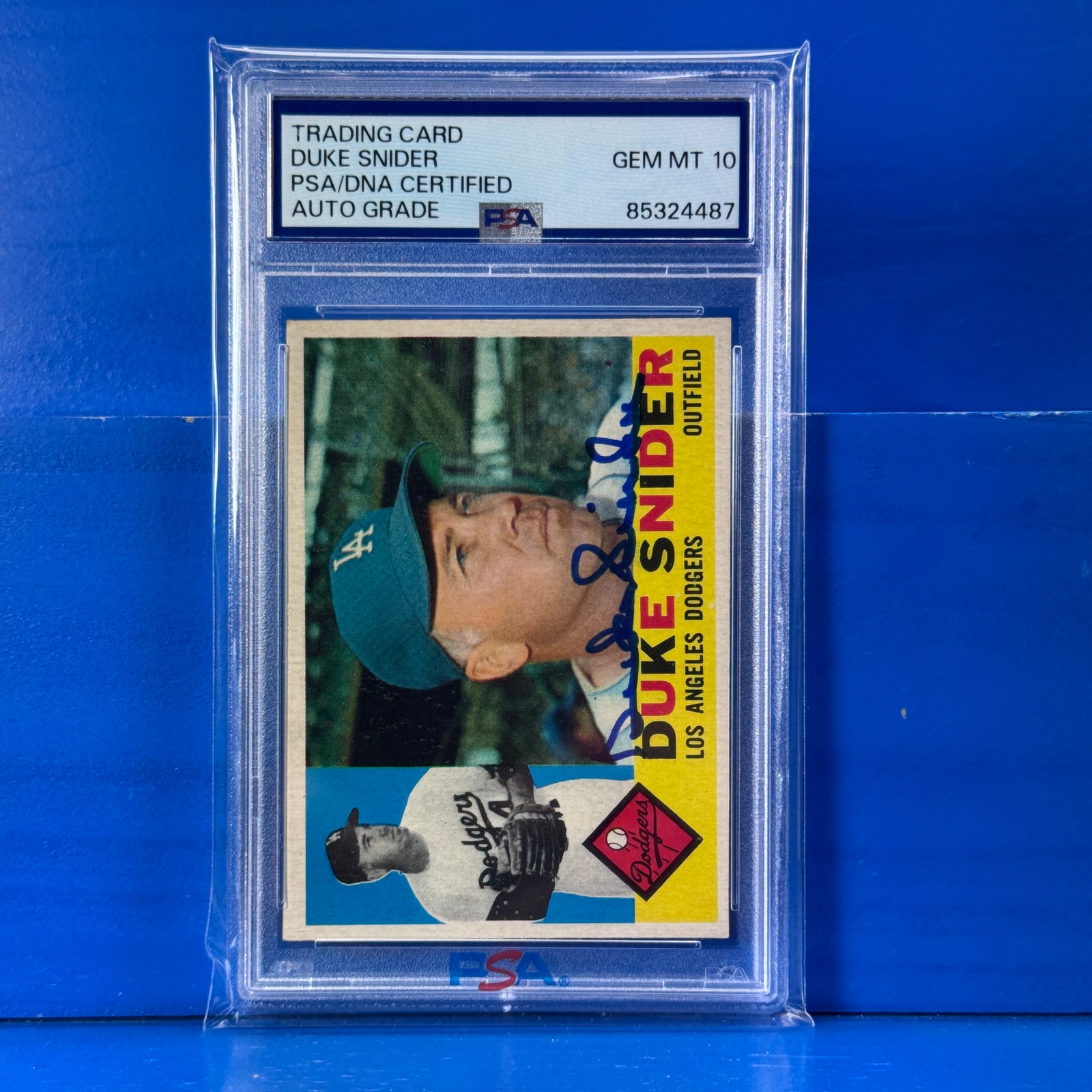 DUKE SNIDER Autographed Vintage 1960 Topps #493 Dodgers HOF Legend PSA AUTO 10