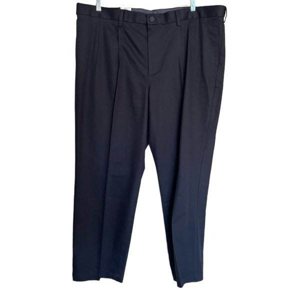Dockers Classic Fit Signature Khaki Pleated Pants 44x30 Lux Cotton Stretch NEW