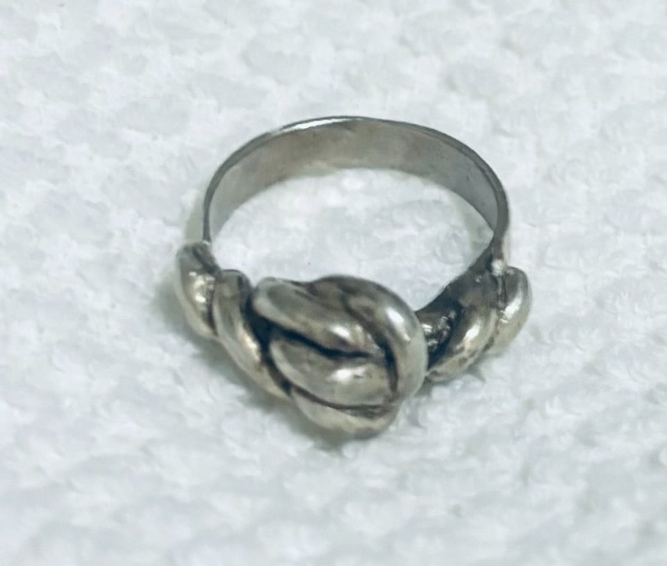 Knot Your Average Ring