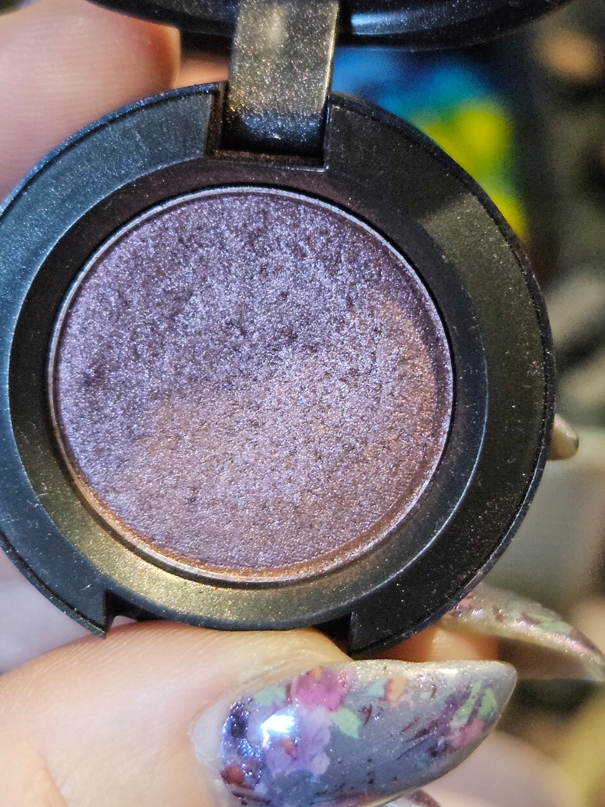 MAC EYESHADOW STAR VIOLET veluxe pearl *EXTREMELY RARE AND HTF* DISCONTINUED