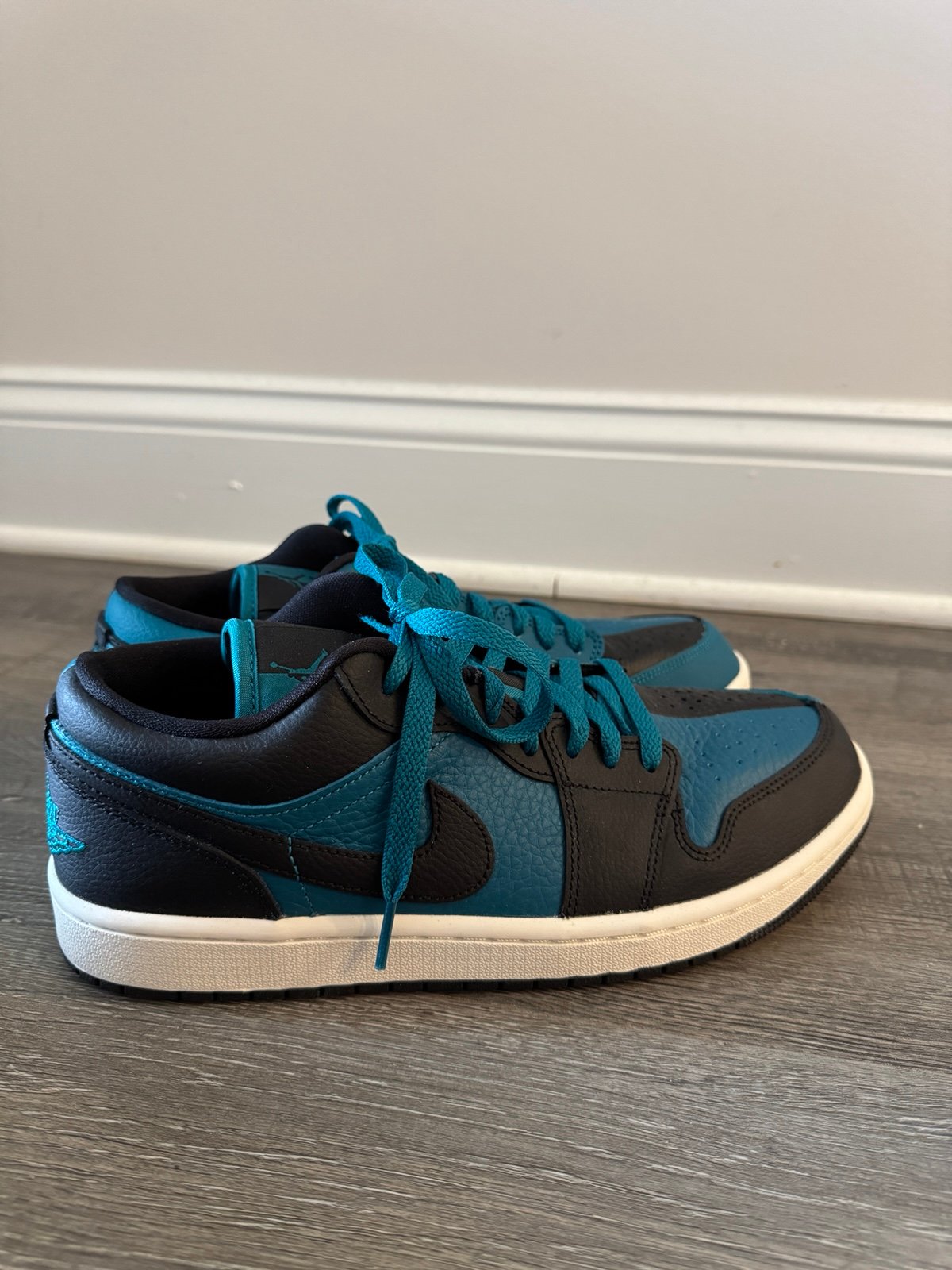 Nike Air Jordan 1 Low SE