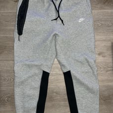 Nike Tech joggers XL