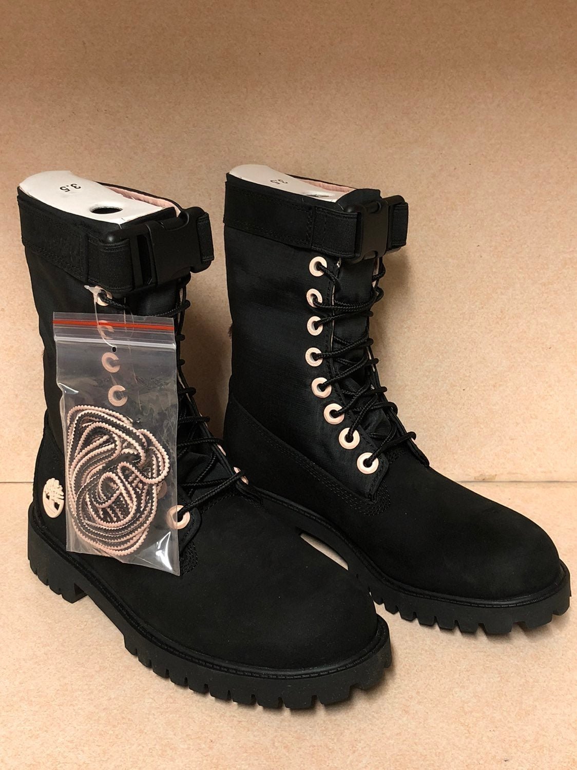 Timberland boots juniors/juniors 6 in Ga SZ 3.5Y