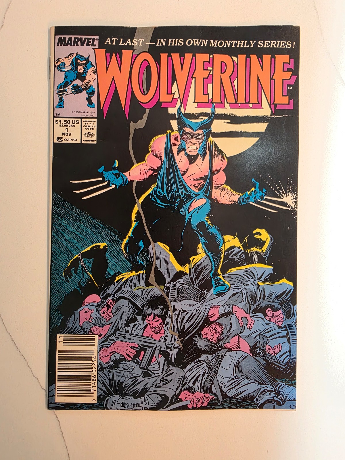 Wolverine #1 Marvel 1988 1st App Patch Ongoing Solo Series Buscema. Newsstand