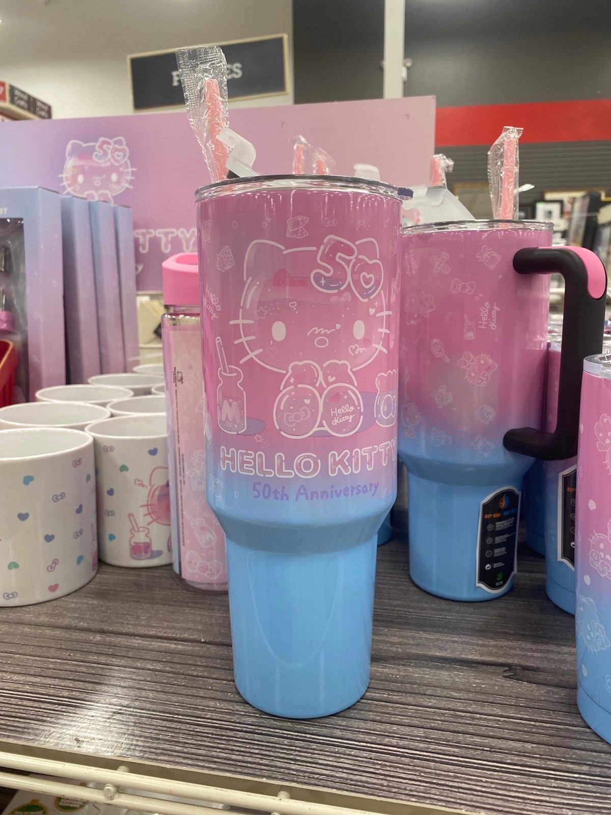 Hello Kitty tumbler *set on price *