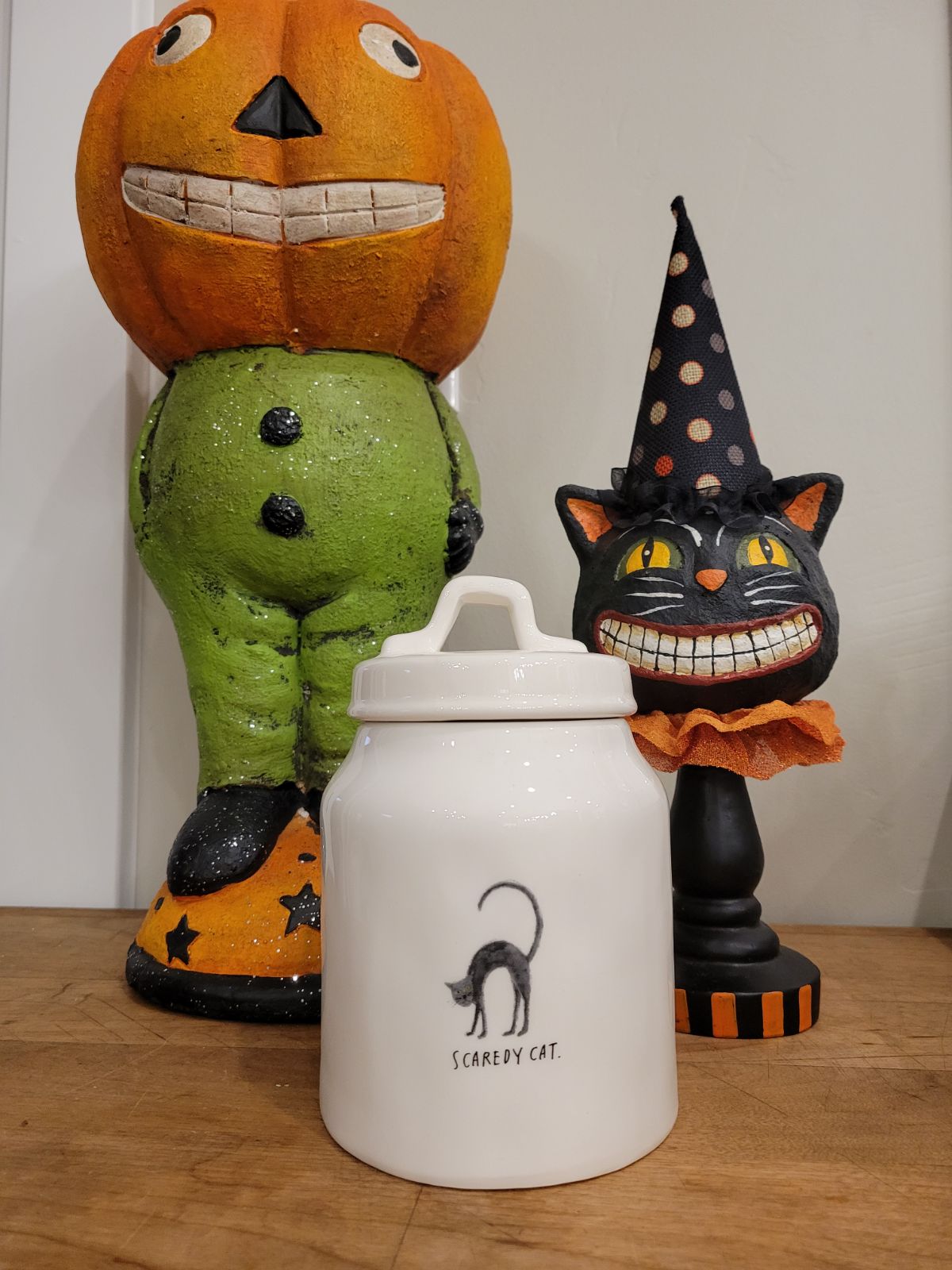 Rae Dunn scaredy cat canister