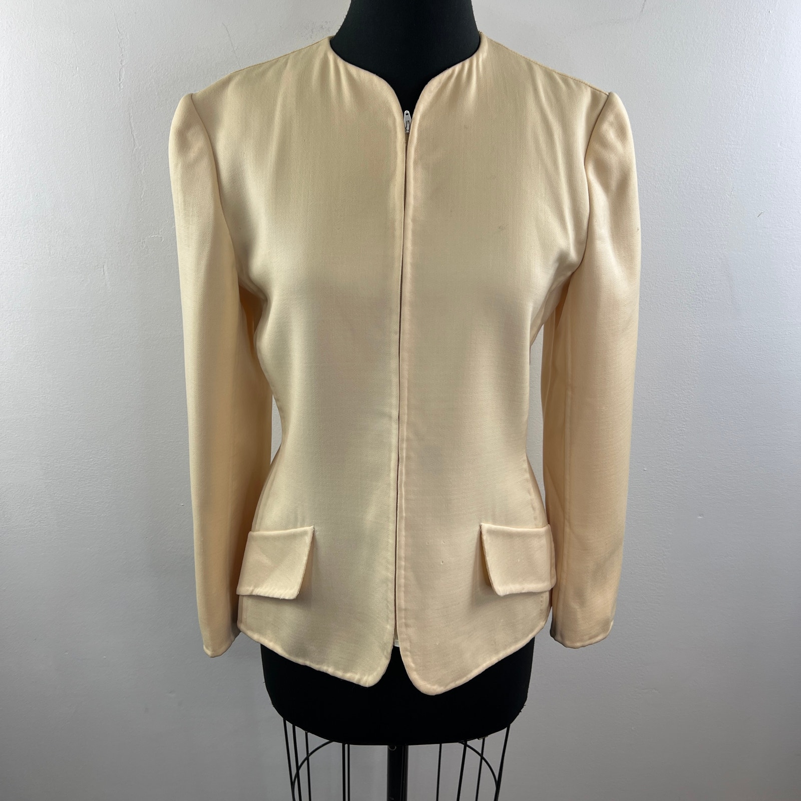 Vintage CAROLYNE ROEHM Cream Wool Long Sleeve Zip Collarless Blazer Jacket Sz 6