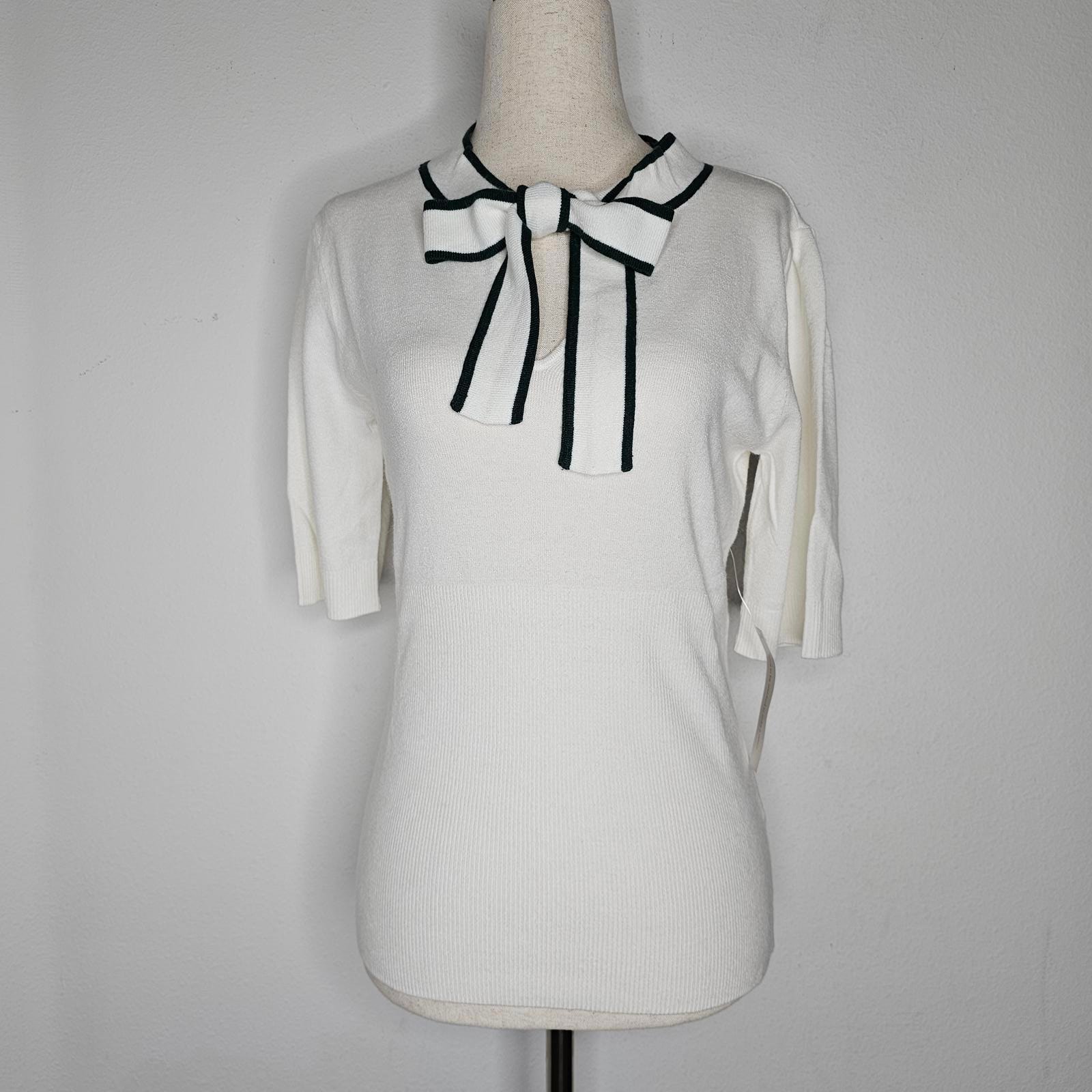 NWT ModCloth Women's Ivory/Bow Thyself Tie-Neck Knit Top Size Medium