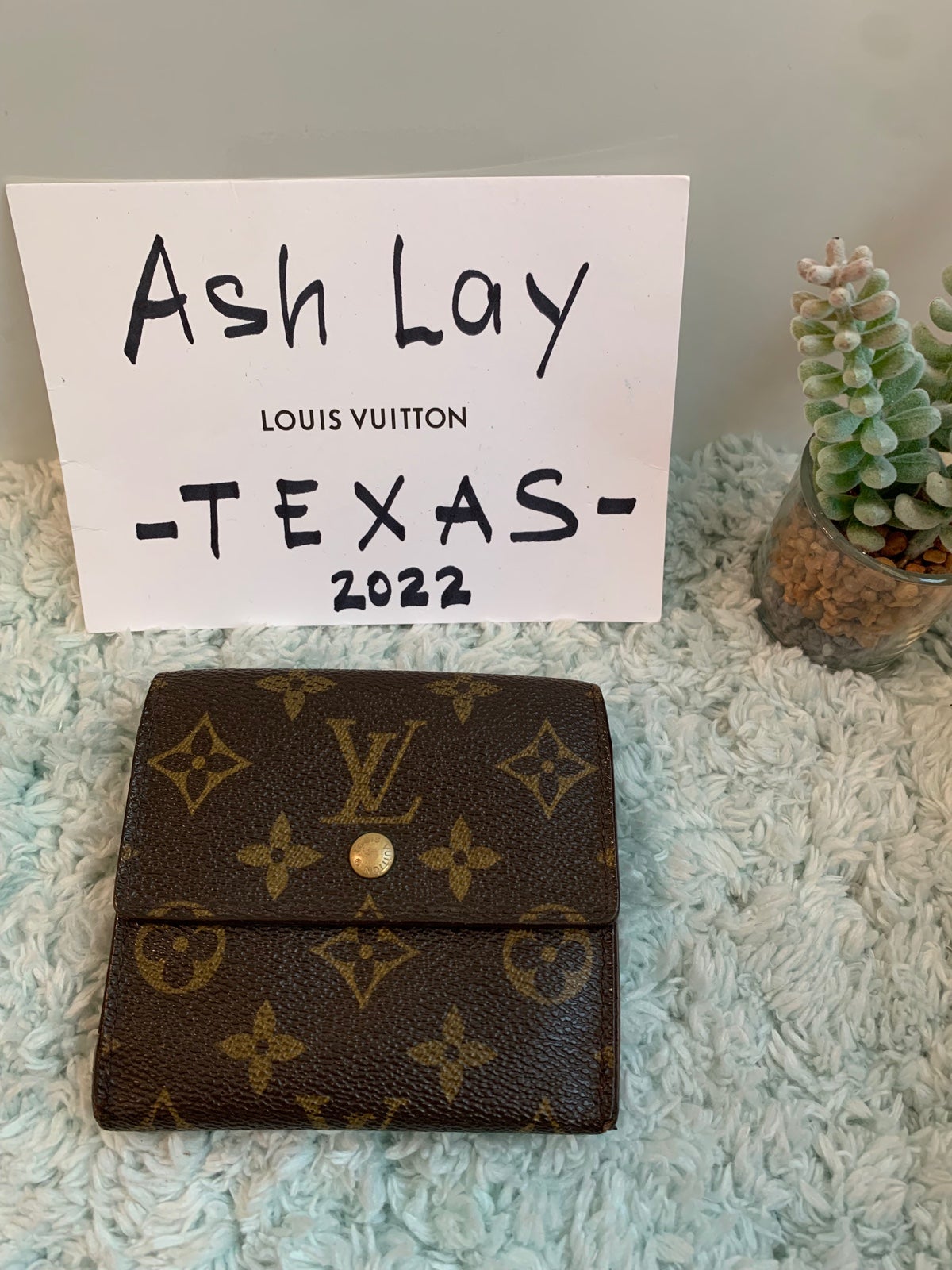SOLD!!! LV Ellise short wallet
