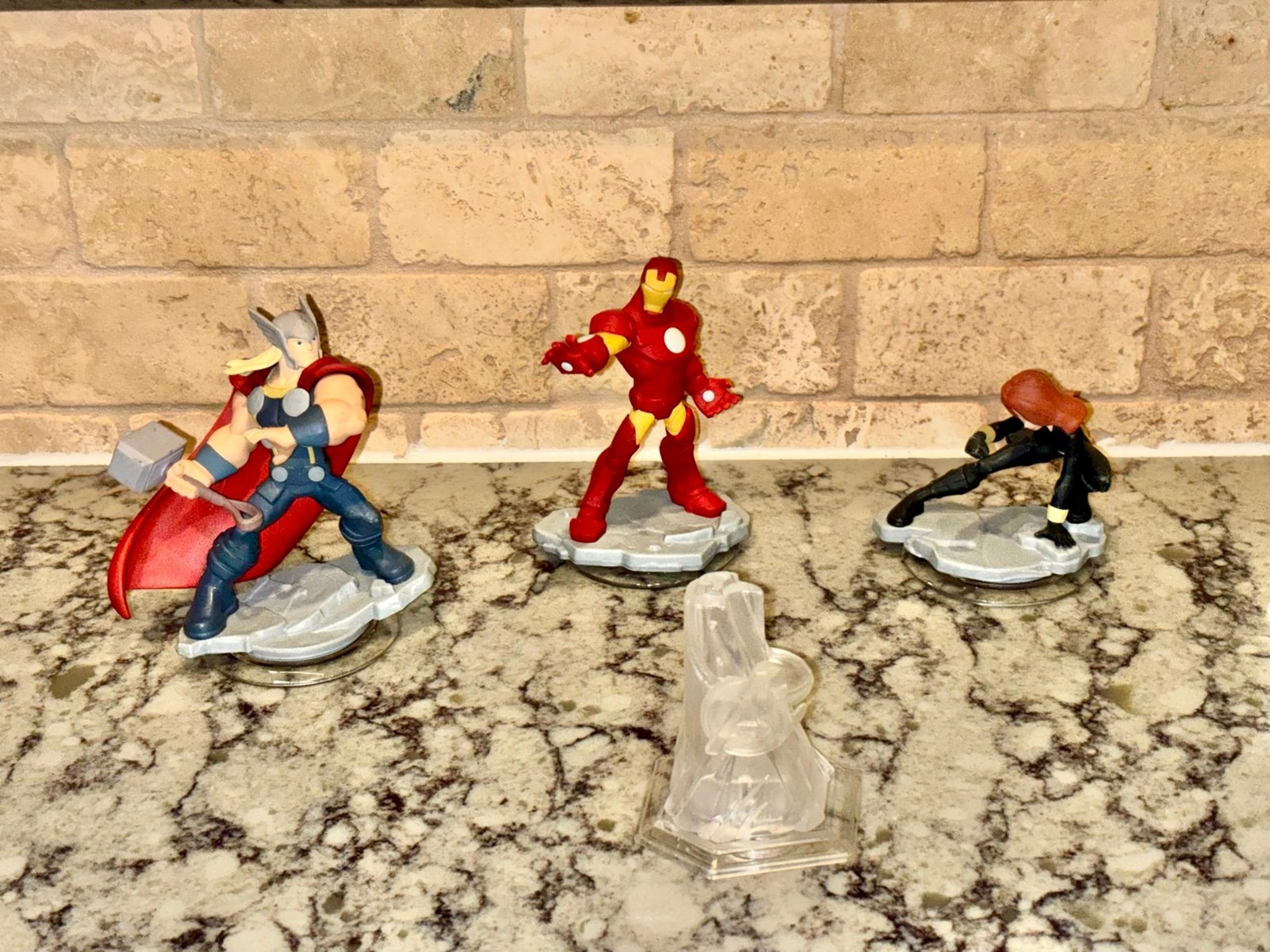 Disney Infinity Marvel Action Figures IRON MAN THOR BLACK WIDOW & TOWER