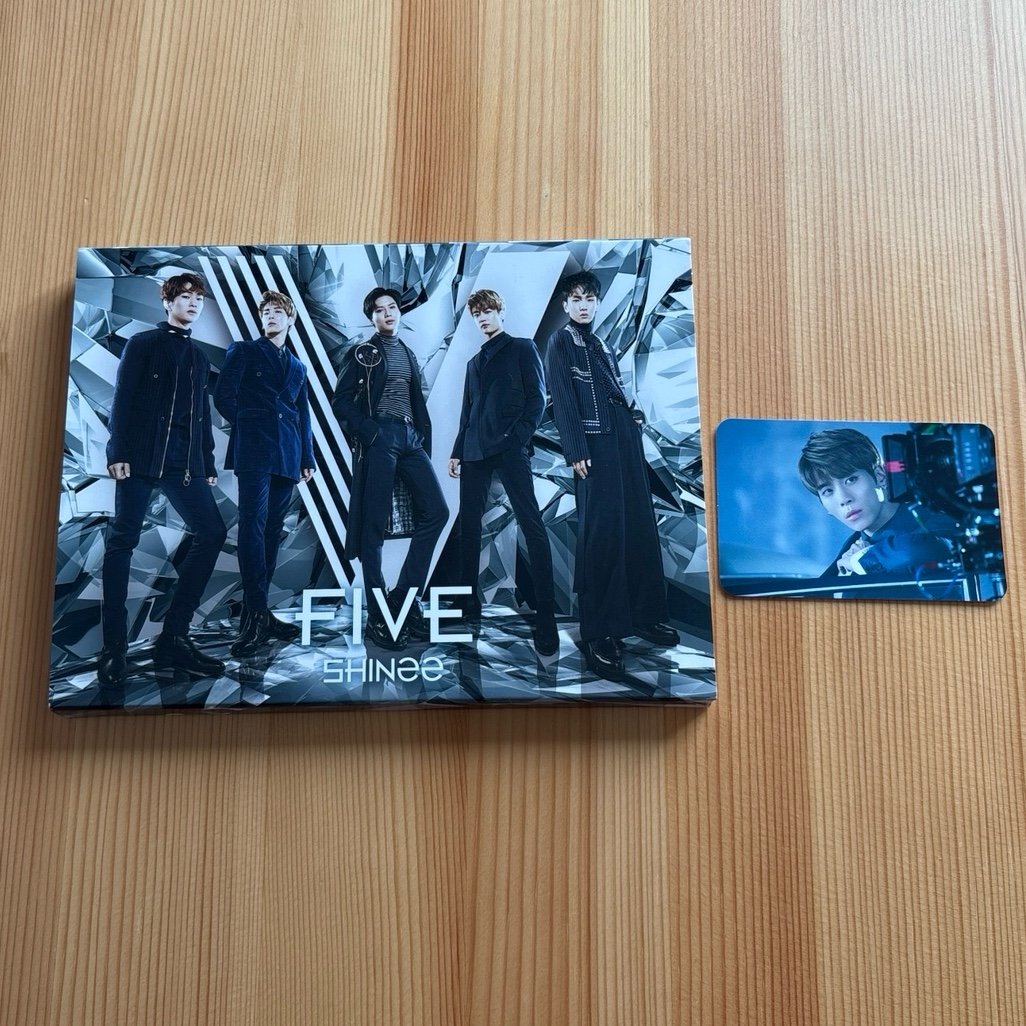 SHINee JP album + Jonghyun photocard