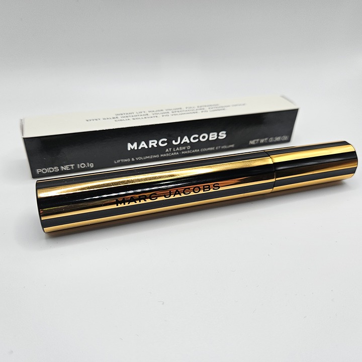 New In Box MARC JACOBS AT LASH'D LIFTING MASCARA 42 BLACQUER .36oz FULL-SIZE
