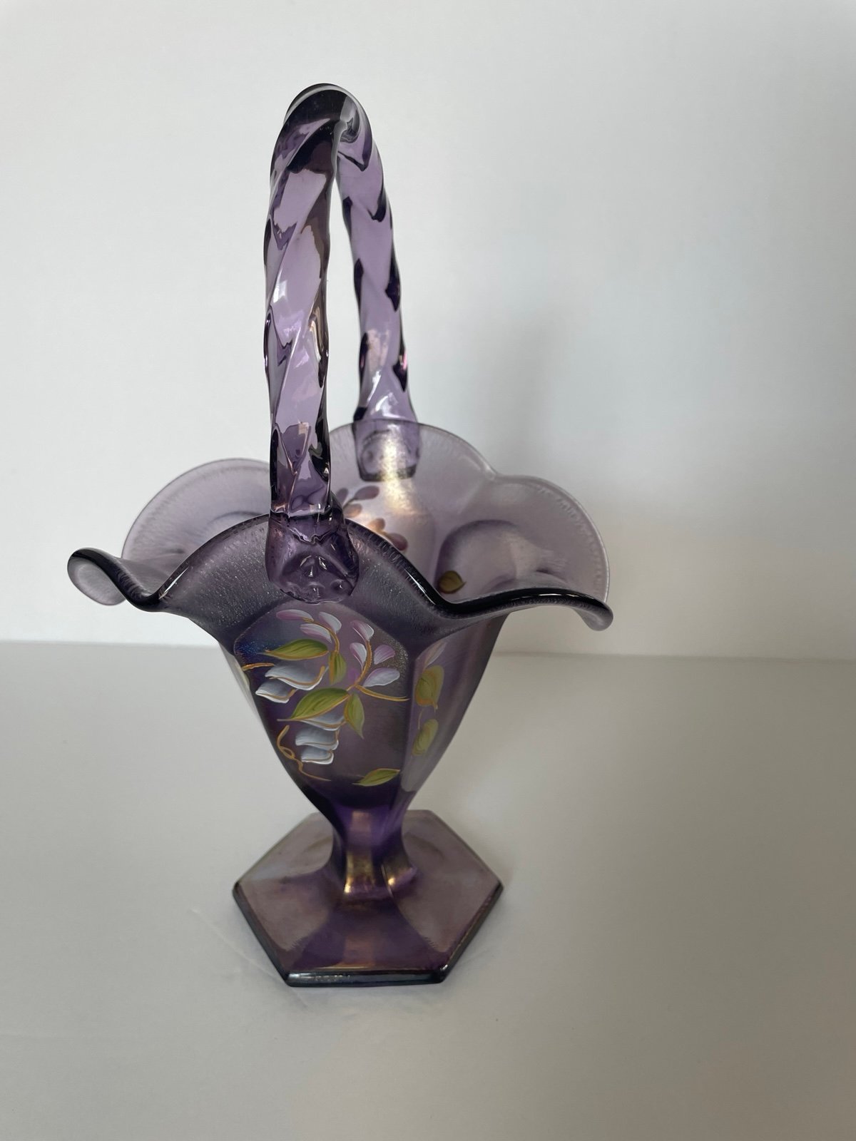 Fenton Art Glads 1998 Paneled Wisteria Stretch Basket Diamond Jubilee Collection