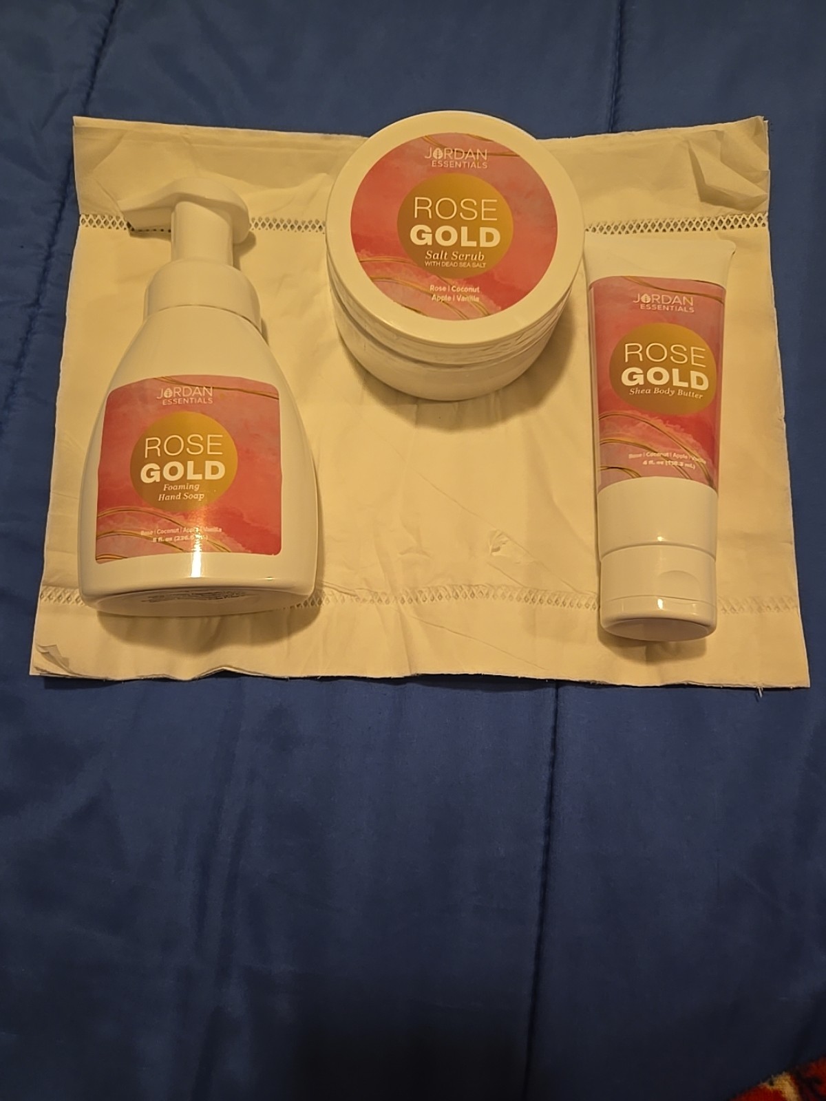 JORDAN ESSENTIALS ROSE GOLD BATH & BODY SET