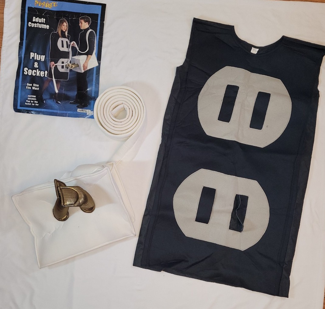 Plug And Socket Couple Halloween Costume