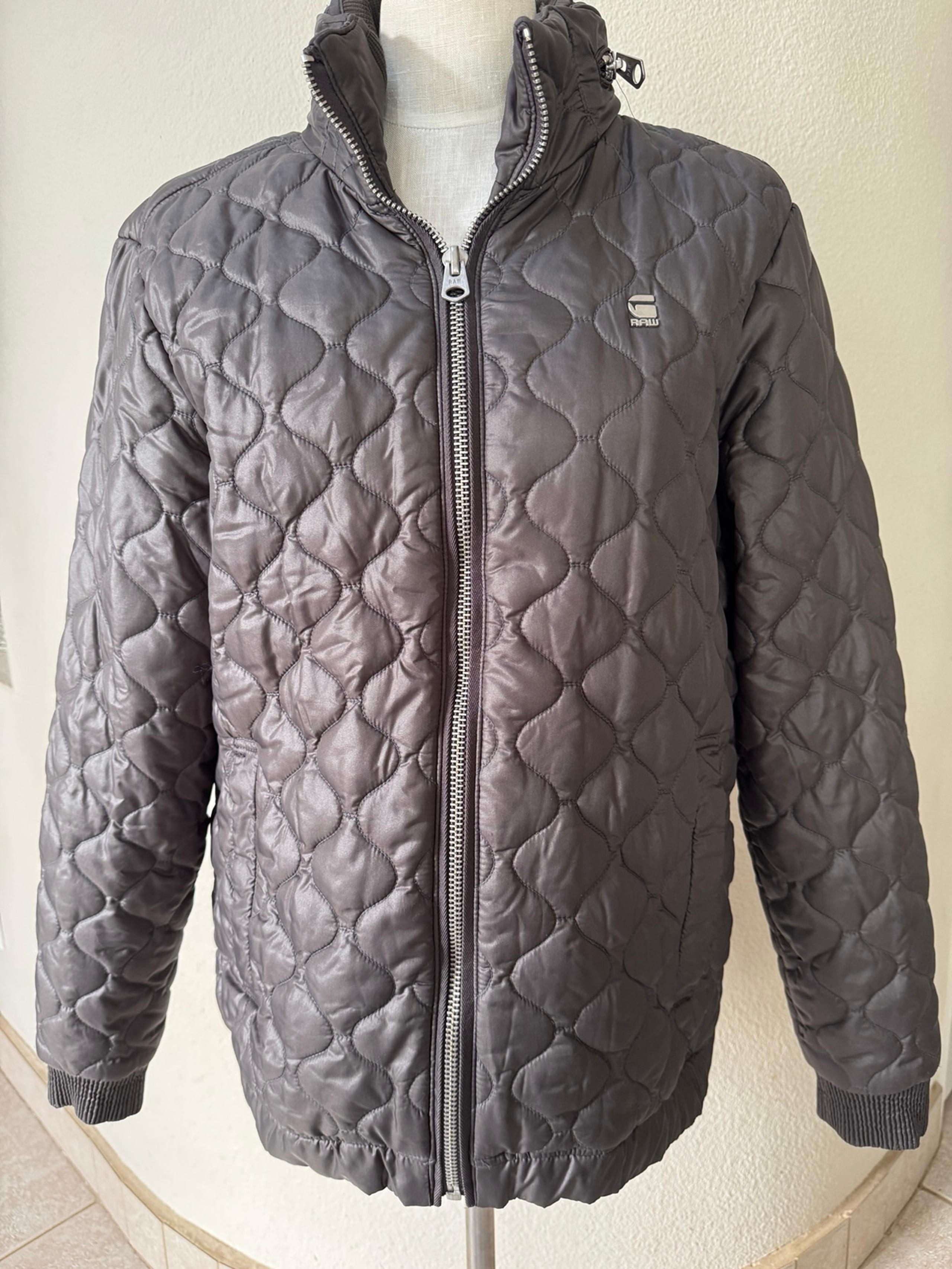 G star Raw just the product. Women’s quilted jacket. Size L. Women’s coat.