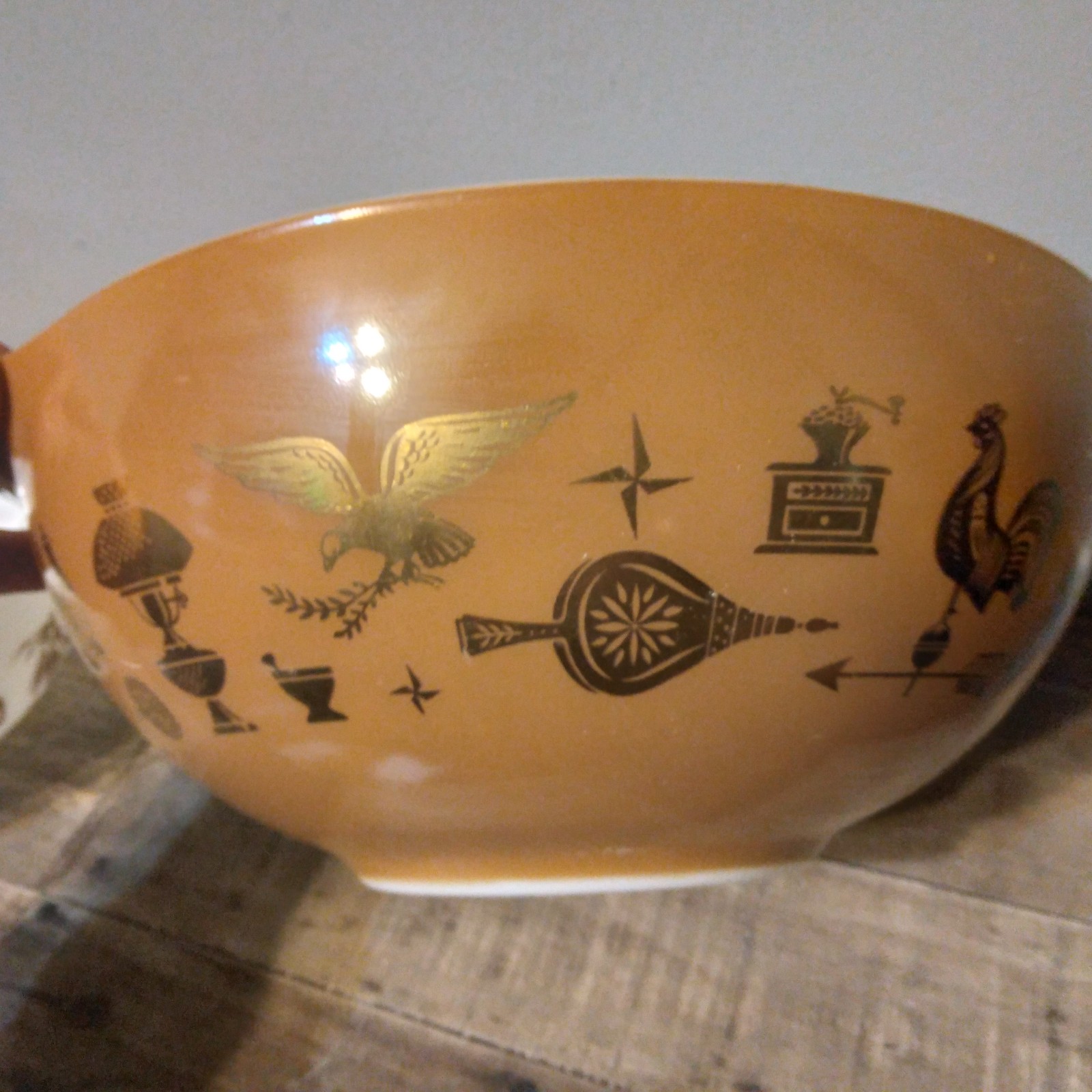 Set of 2 pyrex nesting bowls