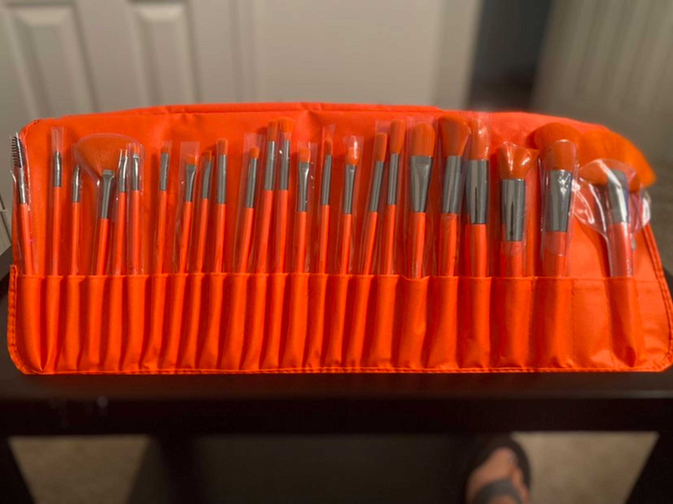 24 PCS Makeup Brushes Set