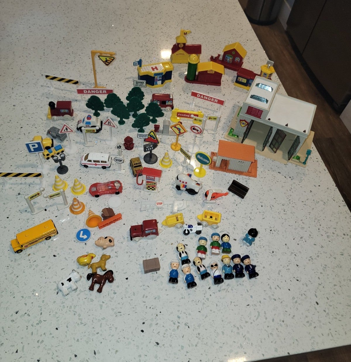 Vintage 1990s playset toys Bundle