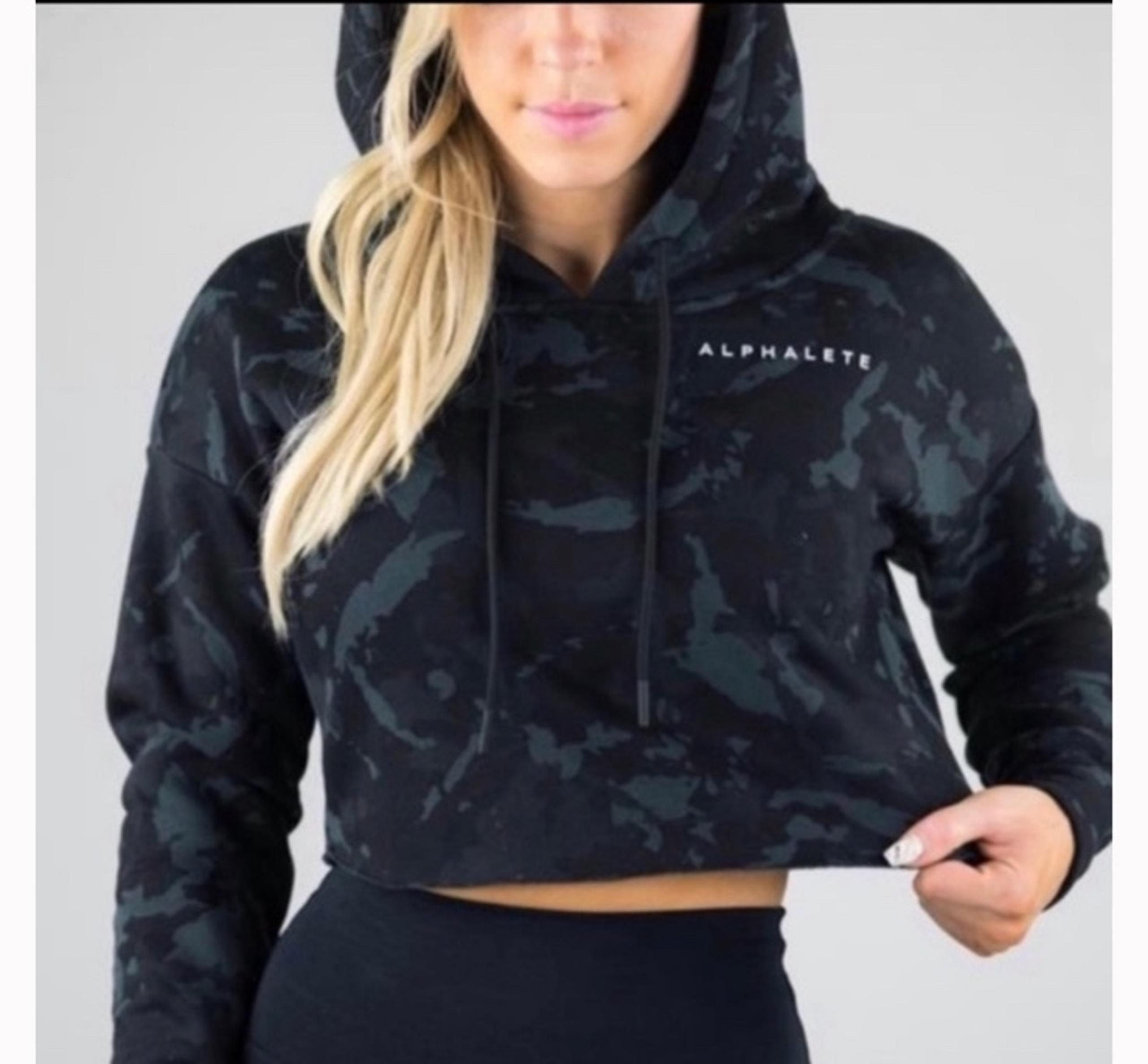 Alphalete Black Camo Cropped Hoddie Size S