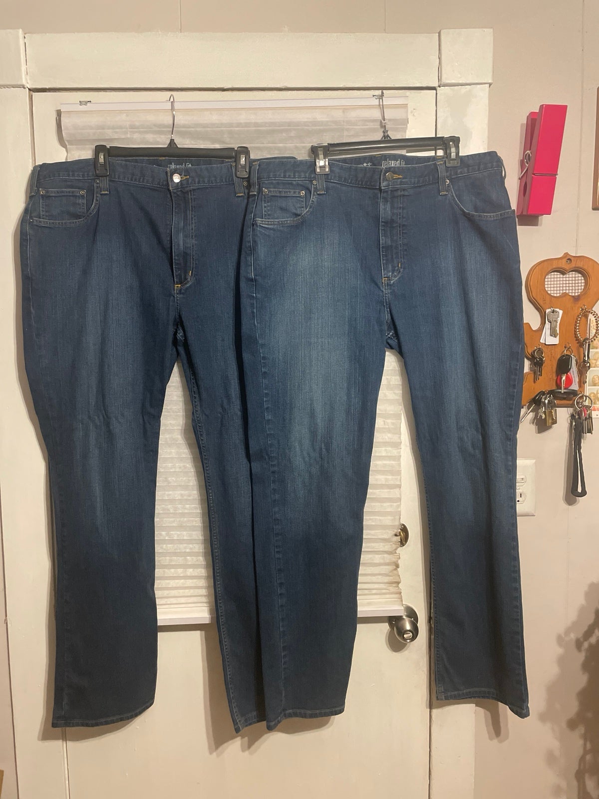 2 pair carhartt relaxed fit blue jeans both size 42 x 34
