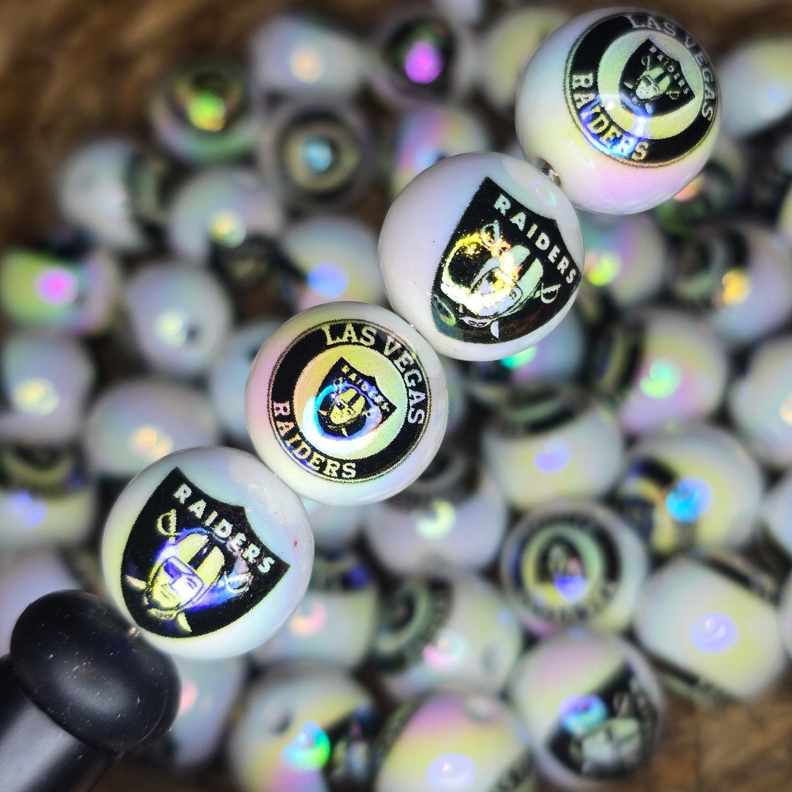 Raiders acrylic uv 16 mm beads Qty 100