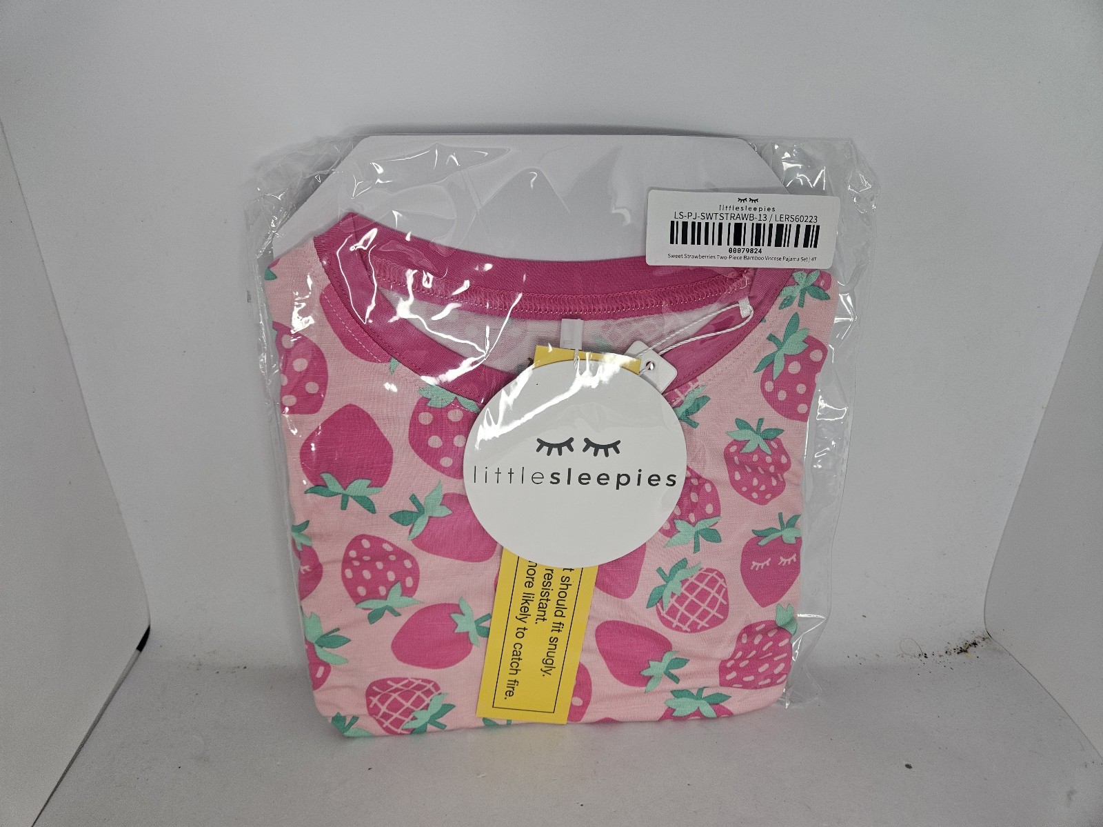 Little Sleepies SWEET STRAWBERRIES 4T Short Sleeve & Shorts Pajama Set NWT.