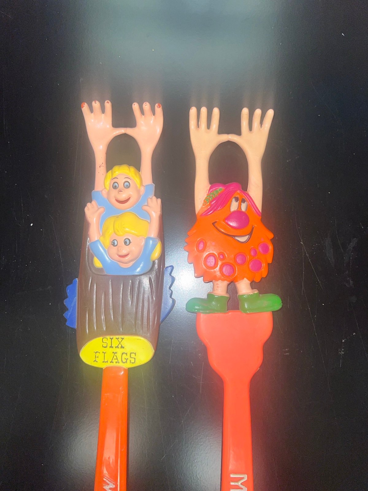 Vintage Six Flags Magic Mountain Theme Park Back Scratcher Lot Troll Log Ride