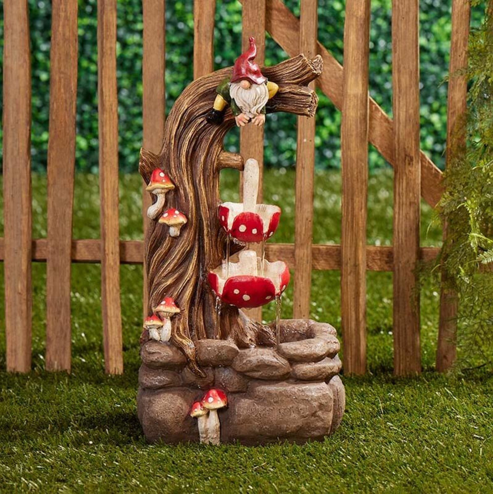 Cracker Barrel Gnome & Mushroom Fountain Garden Decor