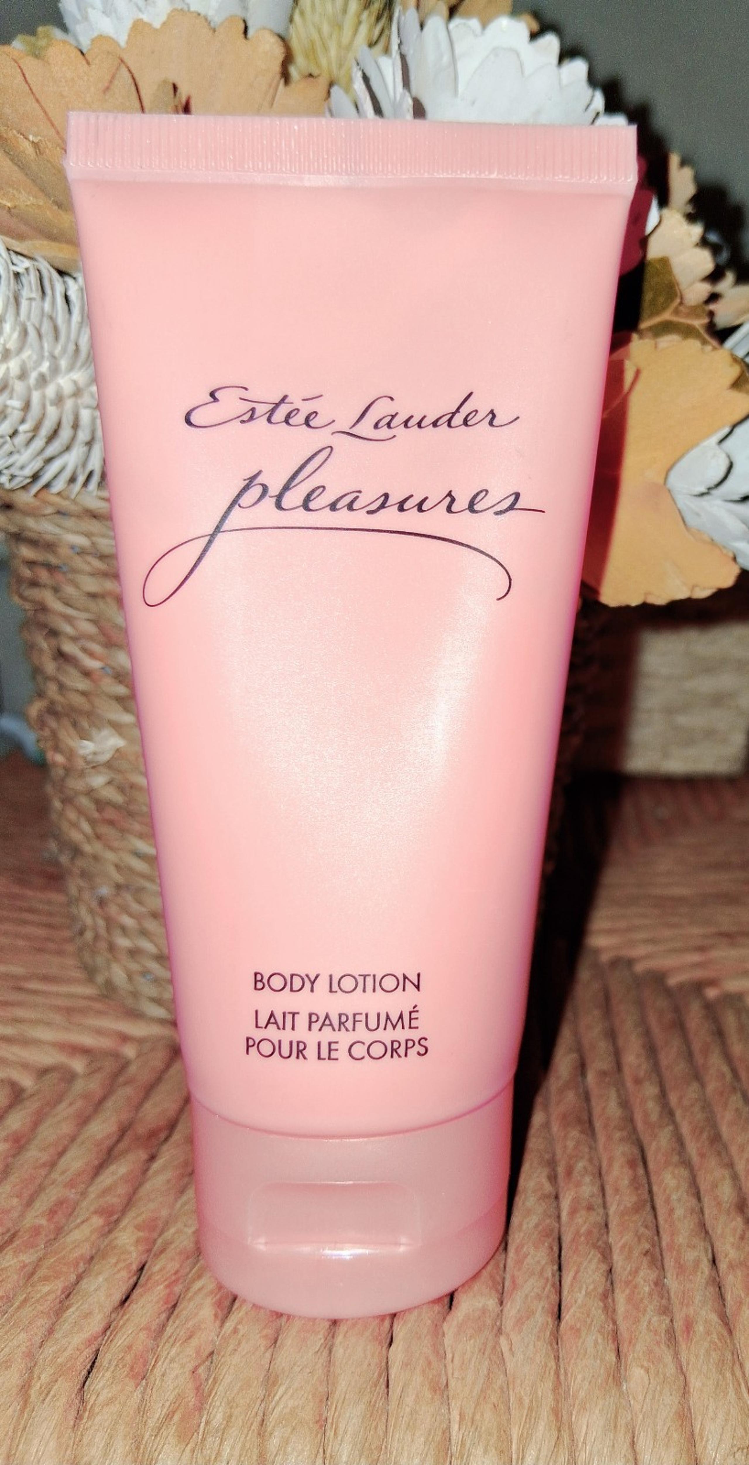 ESTEE LAUDER "PLEASURES" BODY LOTION(travel size)2.5oz