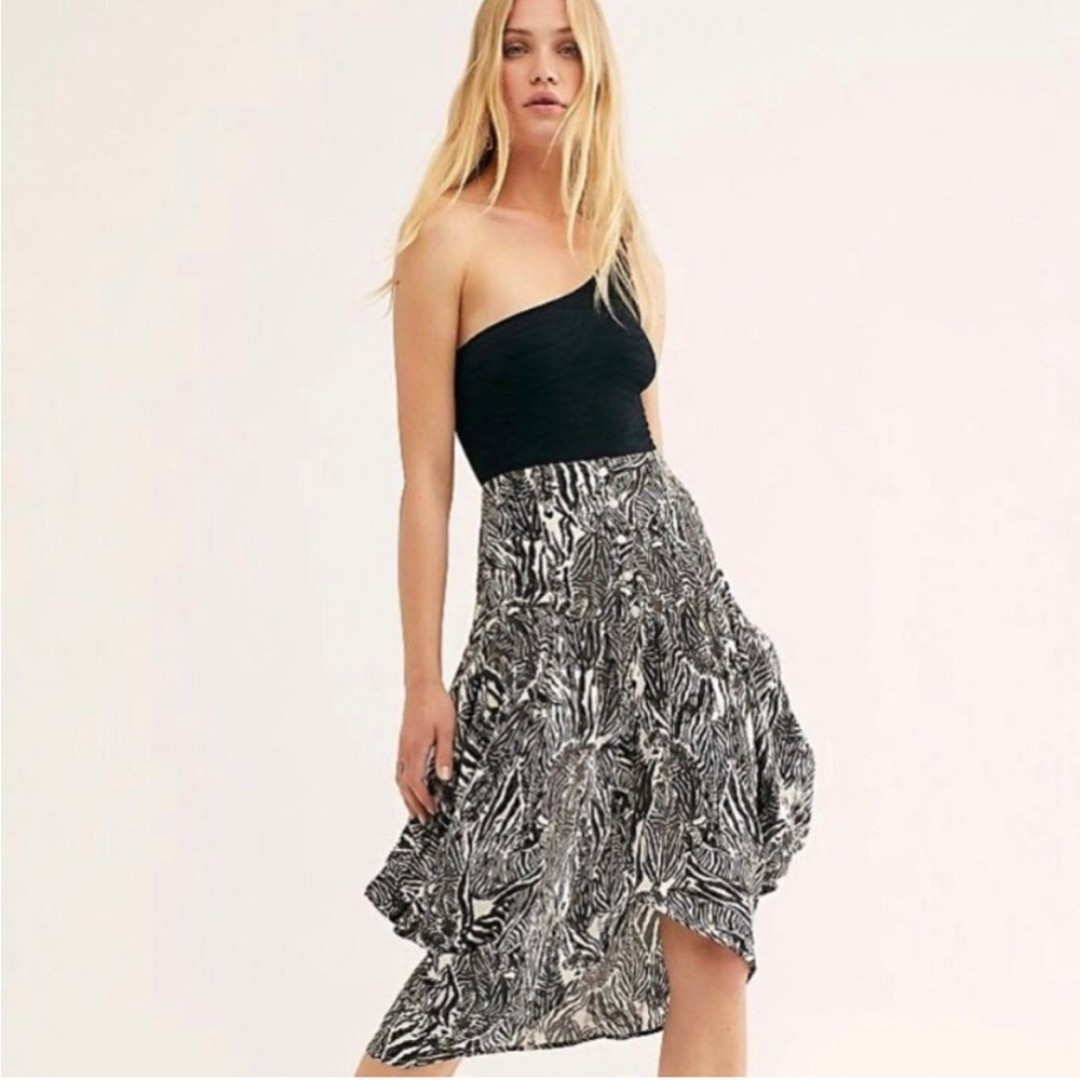 Free People Angels Handkerchief Midi Skirt Dinosaur Fossil Print Size 2