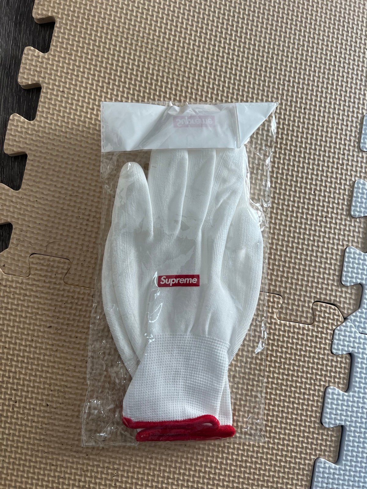 Supreme Gloves