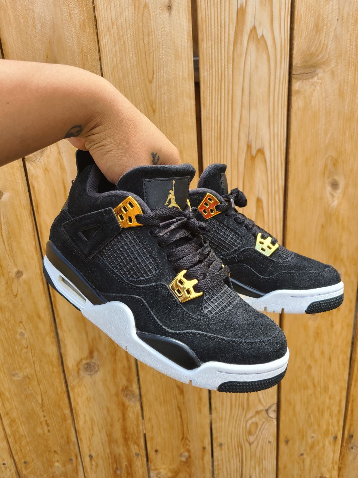 Air Jordan 4 Royalty